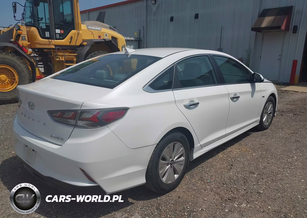 2018 Hyundai Sonata Hybrid Se VIN:KMHE24L30JA082963 - 4