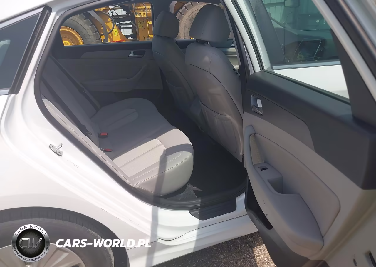 2018 Hyundai Sonata Hybrid Se VIN:KMHE24L30JA082963 - 8