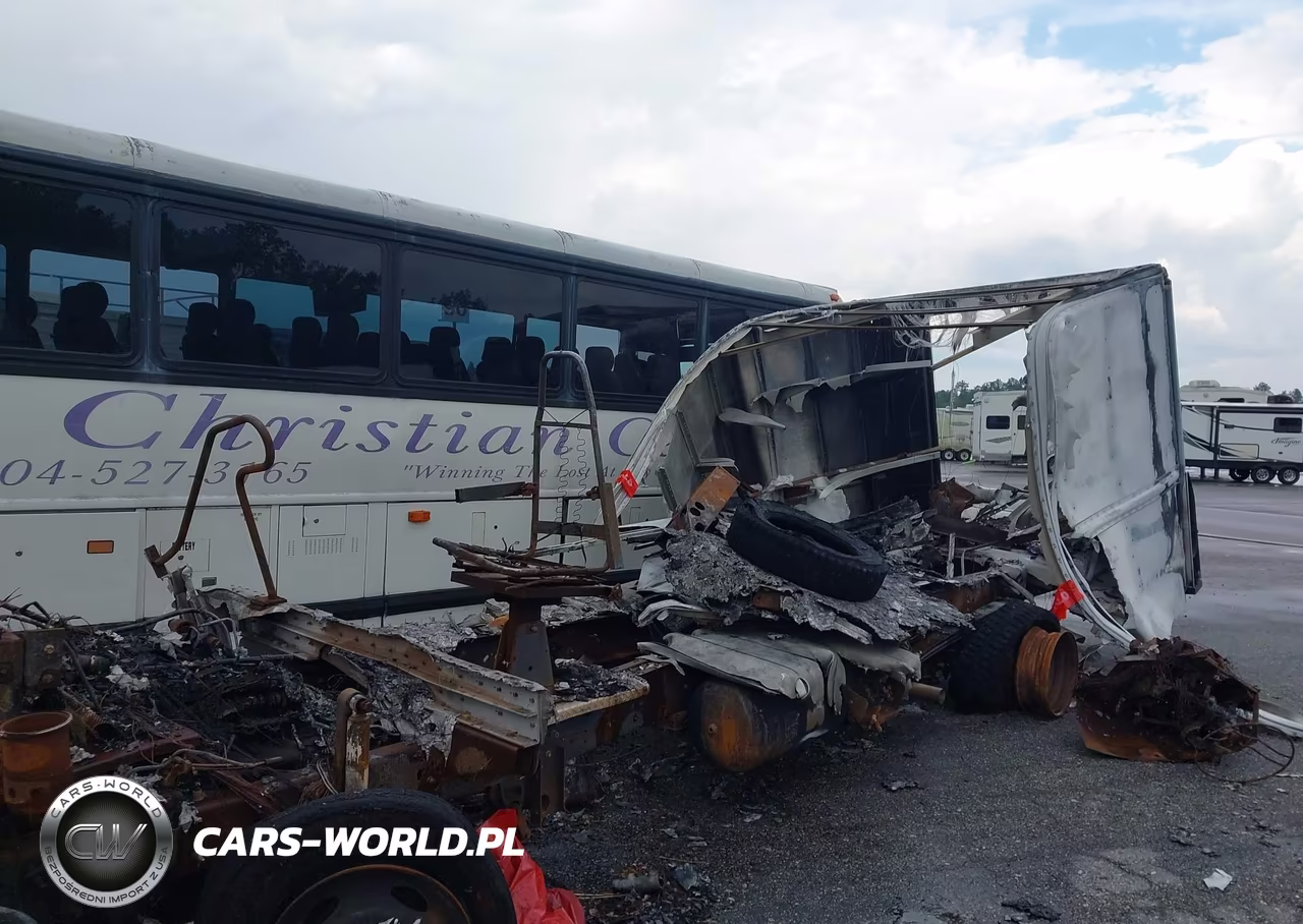2018 Ford F-59 Commercial Stripped VIN:1F65F5KY2J0A04303 - 2