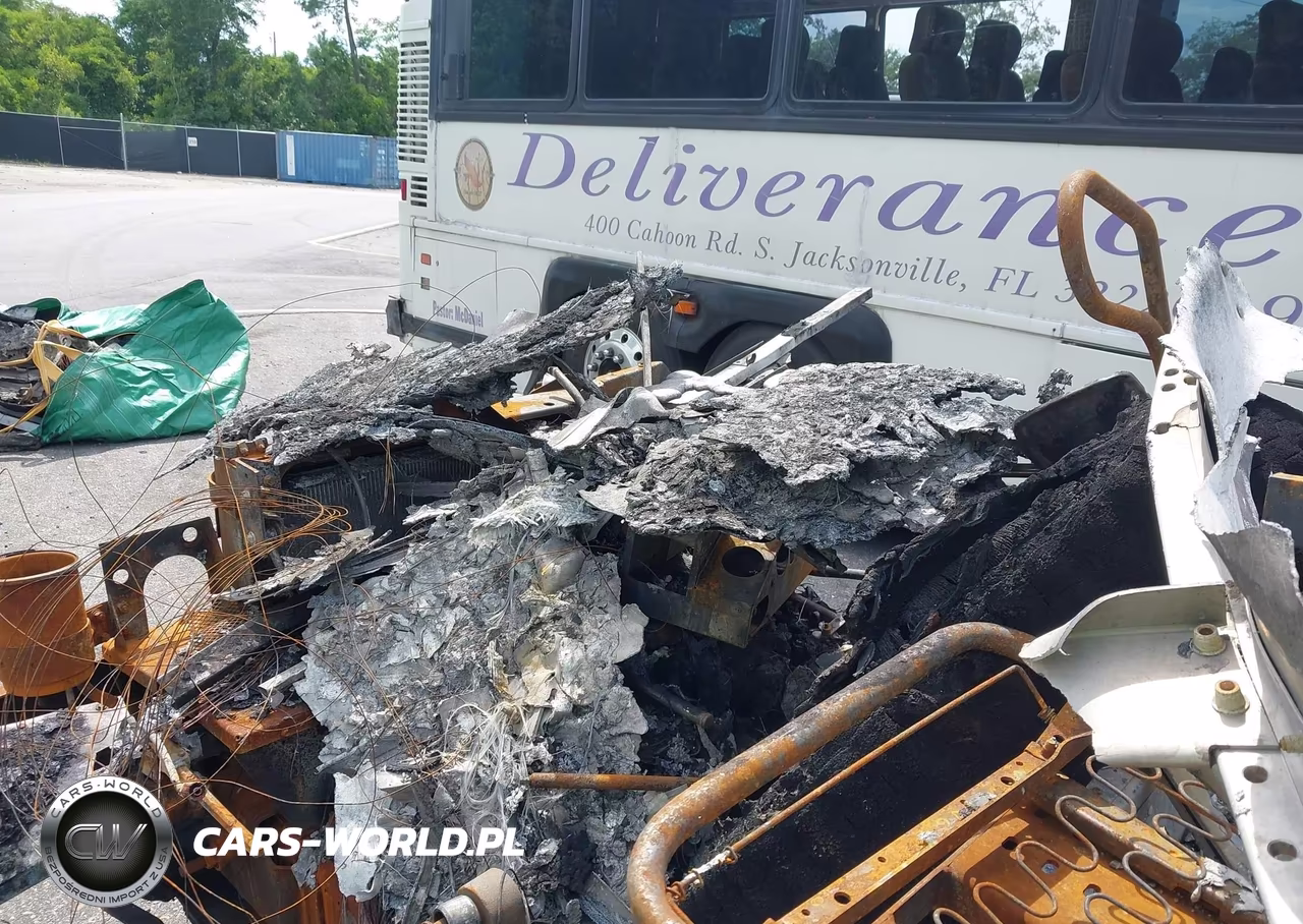 2018 Ford F-59 Commercial Stripped VIN:1F65F5KY2J0A04303 - 6