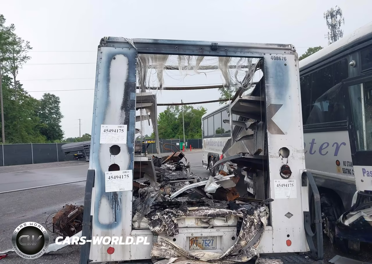 2018 Ford F-59 Commercial Stripped VIN:1F65F5KY2J0A04303 - 8