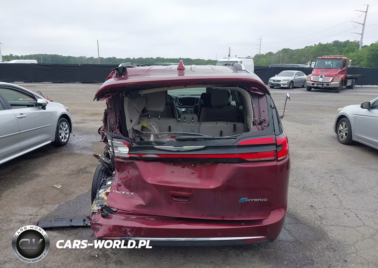 2021 Chrysler Pacifica Hybrid Touring L VIN:2C4RC1L72MR569103 - 17