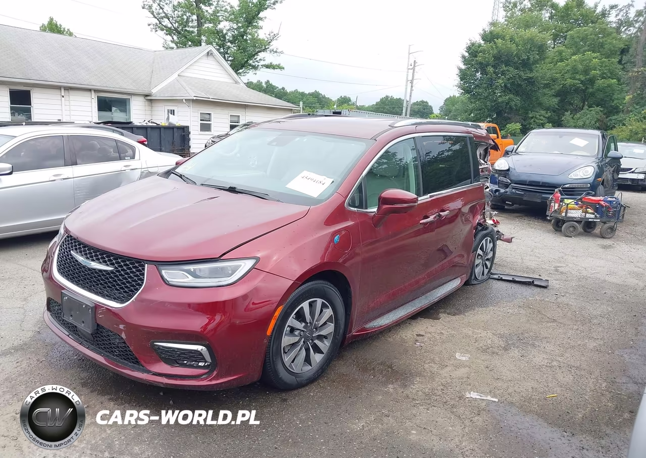 2021 Chrysler Pacifica Hybrid Touring L VIN:2C4RC1L72MR569103 - 2