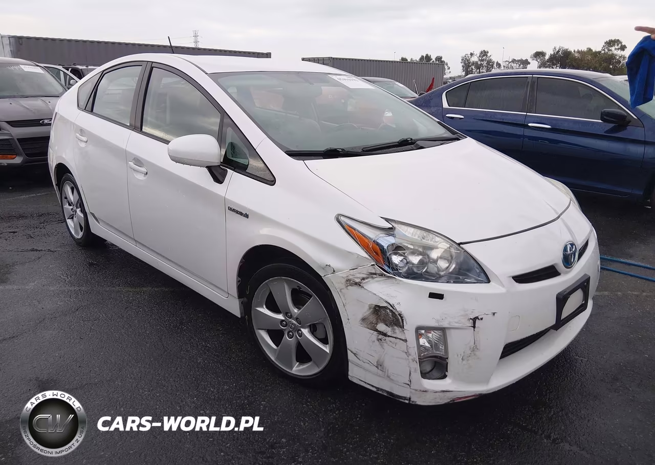 2010 Toyota Prius V – zdjęcie 1 z 11