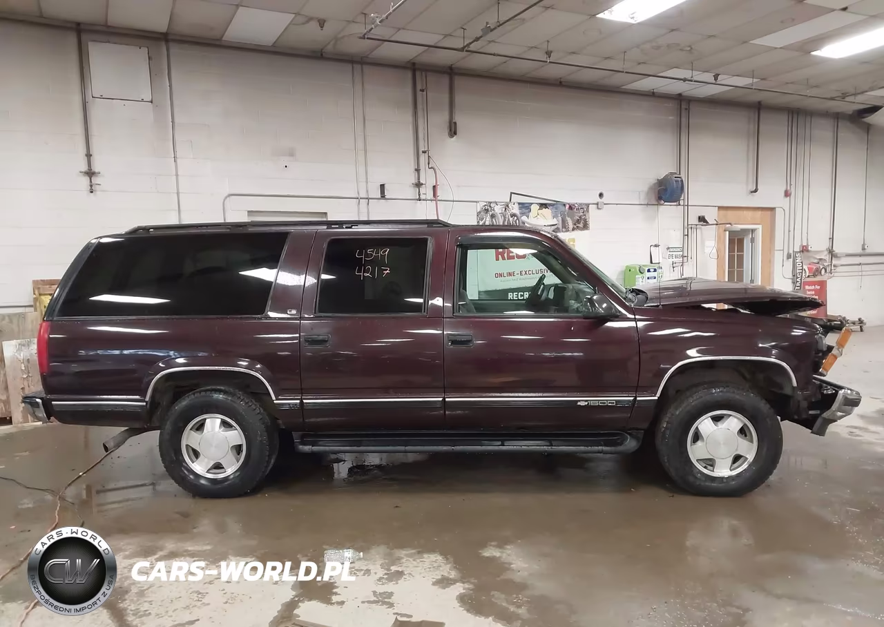 1997 Chevrolet Suburban 1500 VIN:3GNFK16R6VG153279 - 13