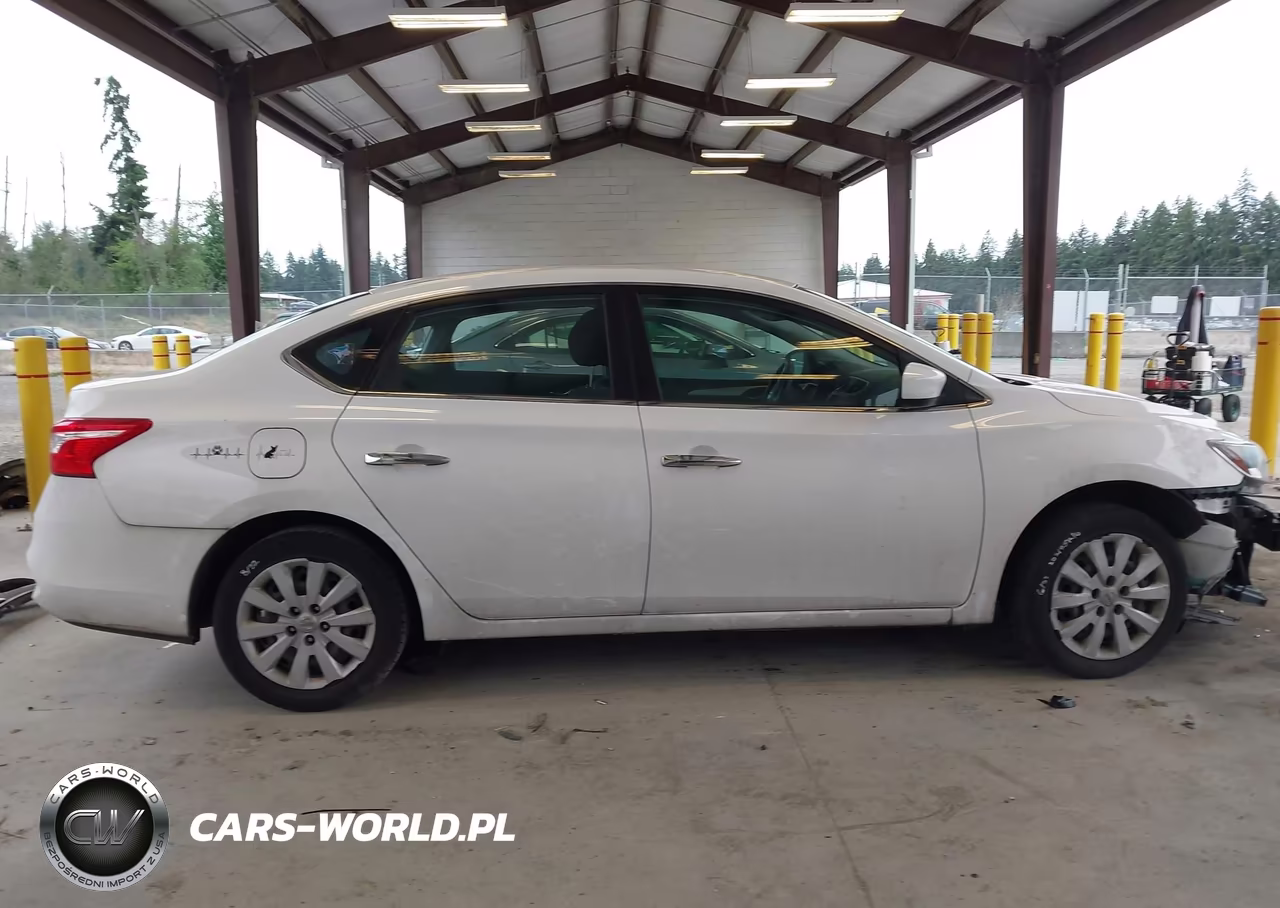 2018 Nissan Sentra S VIN:3N1AB7APXJY274416 - 13