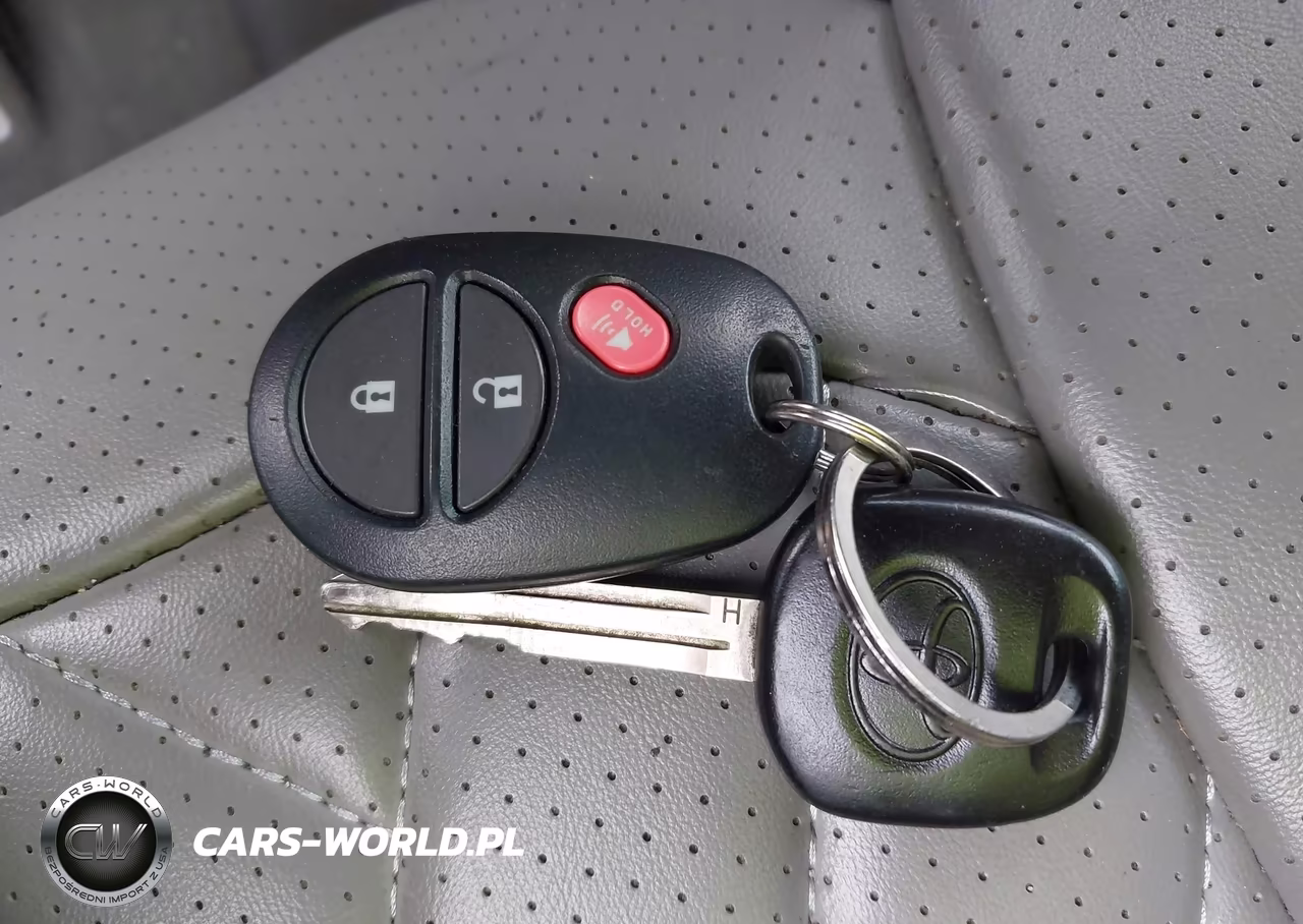 2019 Toyota Sienna L 7 Passenger VIN:5TDZZ3DC4KS019850 - 11