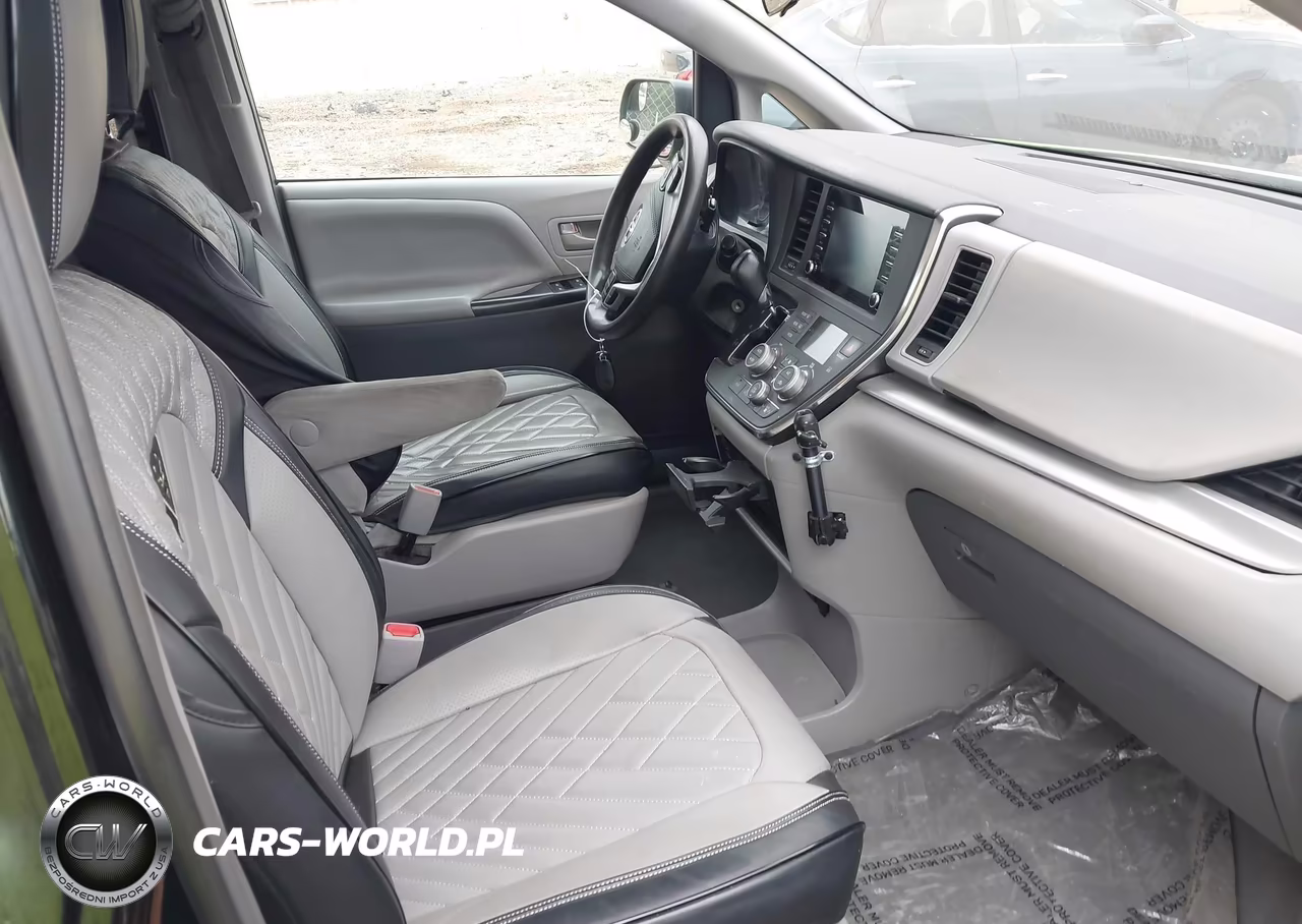 2019 Toyota Sienna L 7 Passenger VIN:5TDZZ3DC4KS019850 - 5