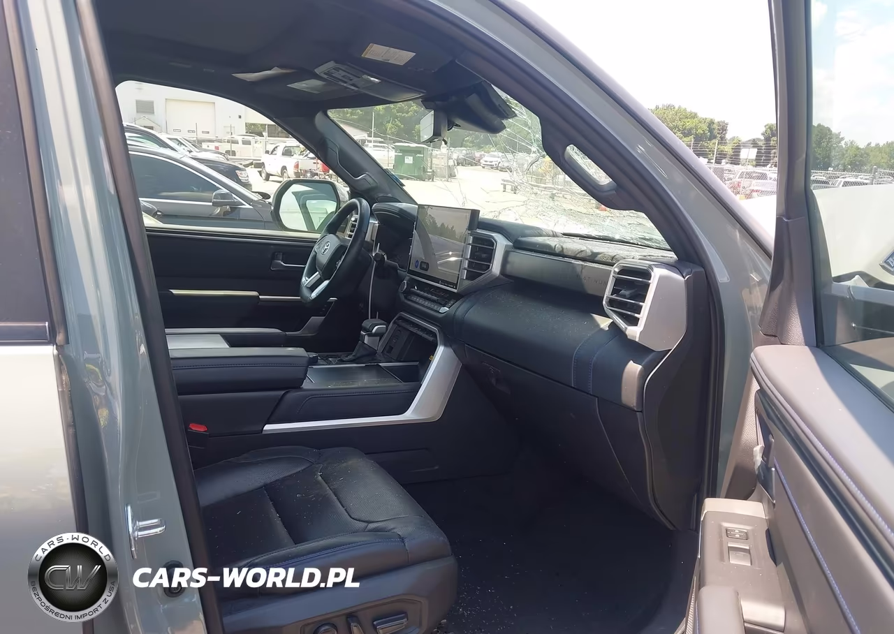 2024 Toyota Sequoia Platinum VIN:7SVAAABA7RX026795 - 5