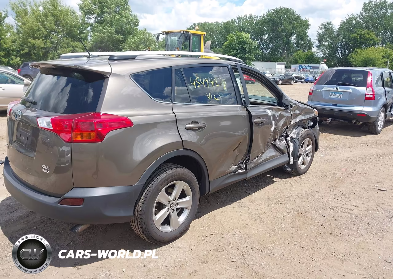 2015 Toyota Rav4 Xle VIN:2T3RFREV8FW352777 - 6