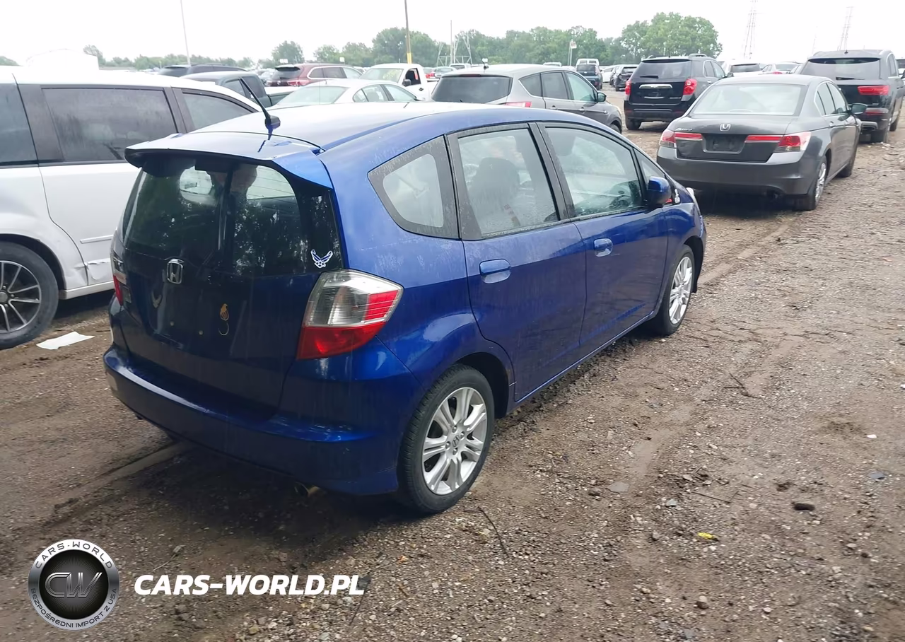 2009 Honda Fit Sport VIN:JHMGE88459S070714 - 4
