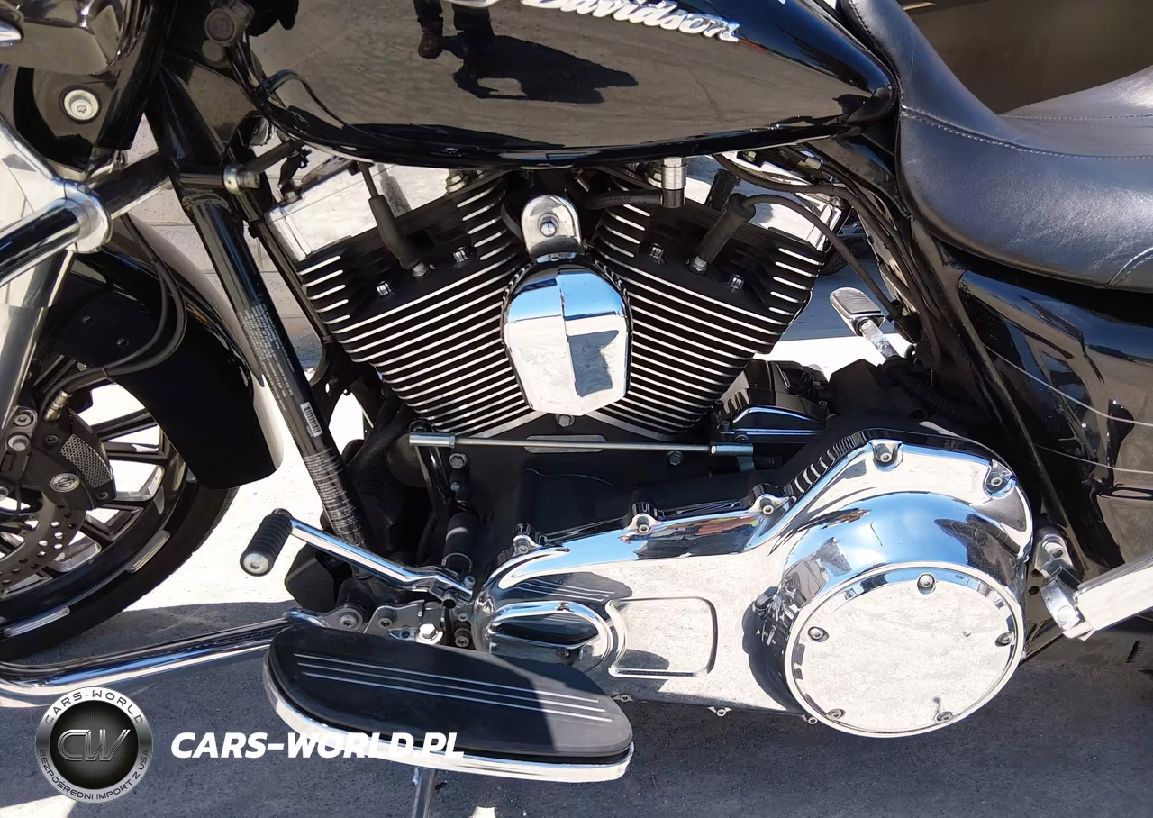 2015 Harley-Davidson Fltrxs Road Glide Special VIN:1HD1KTM3XFB641527 - 9