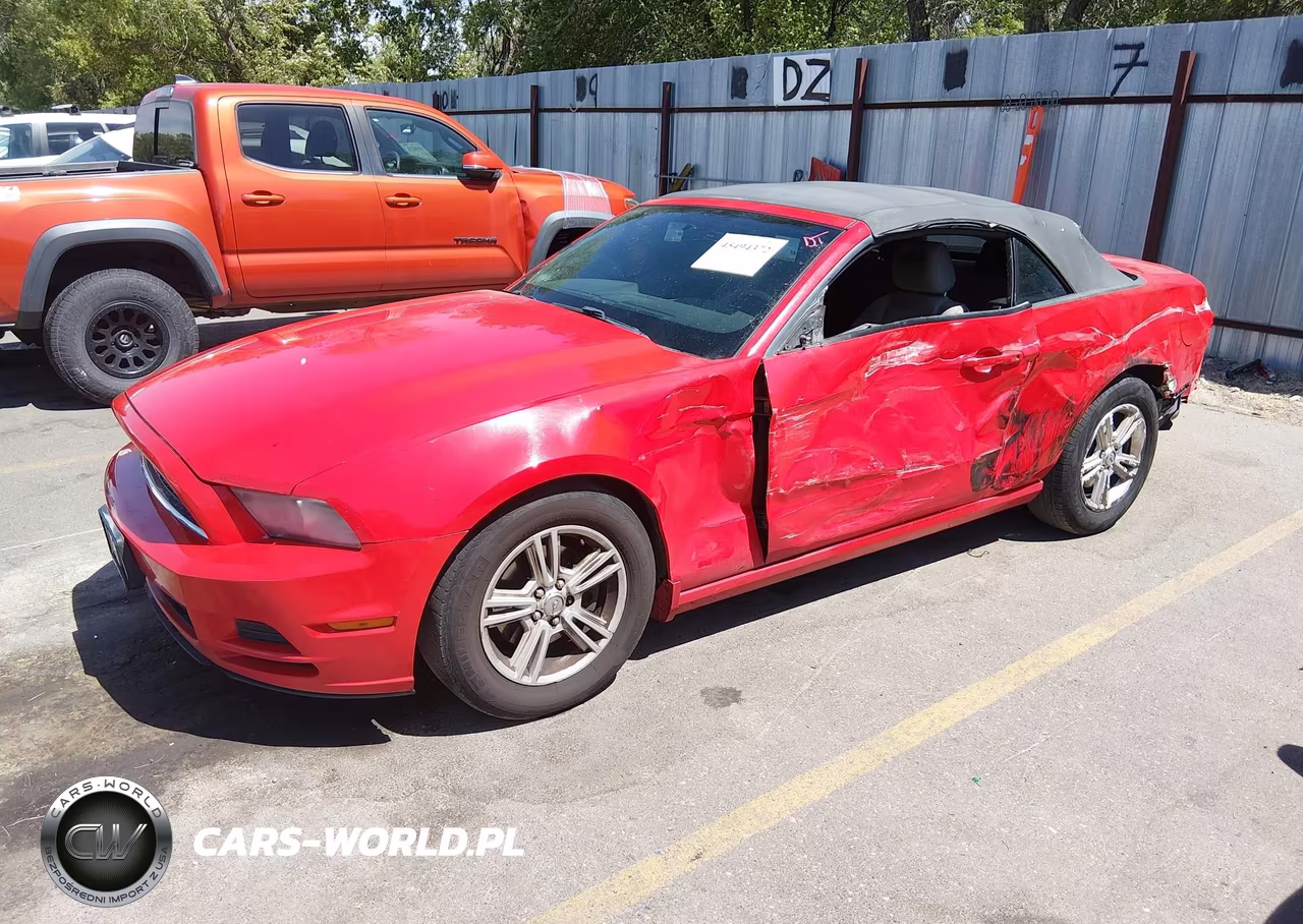 2013 Ford Mustang V6-V6 Premium VIN:1ZVBP8EM2D5213620 - 2