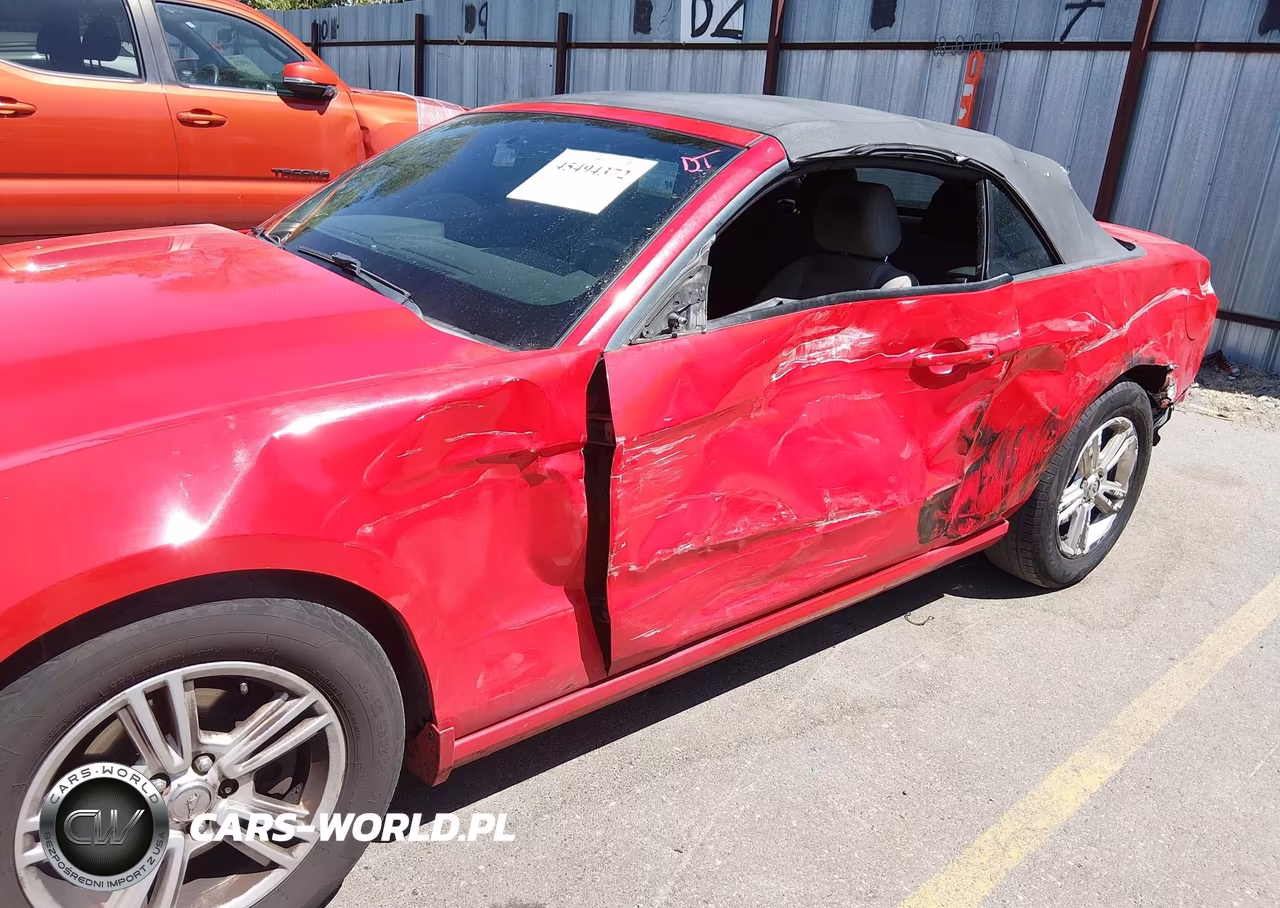 2013 Ford Mustang V6-V6 Premium VIN:1ZVBP8EM2D5213620 - 6