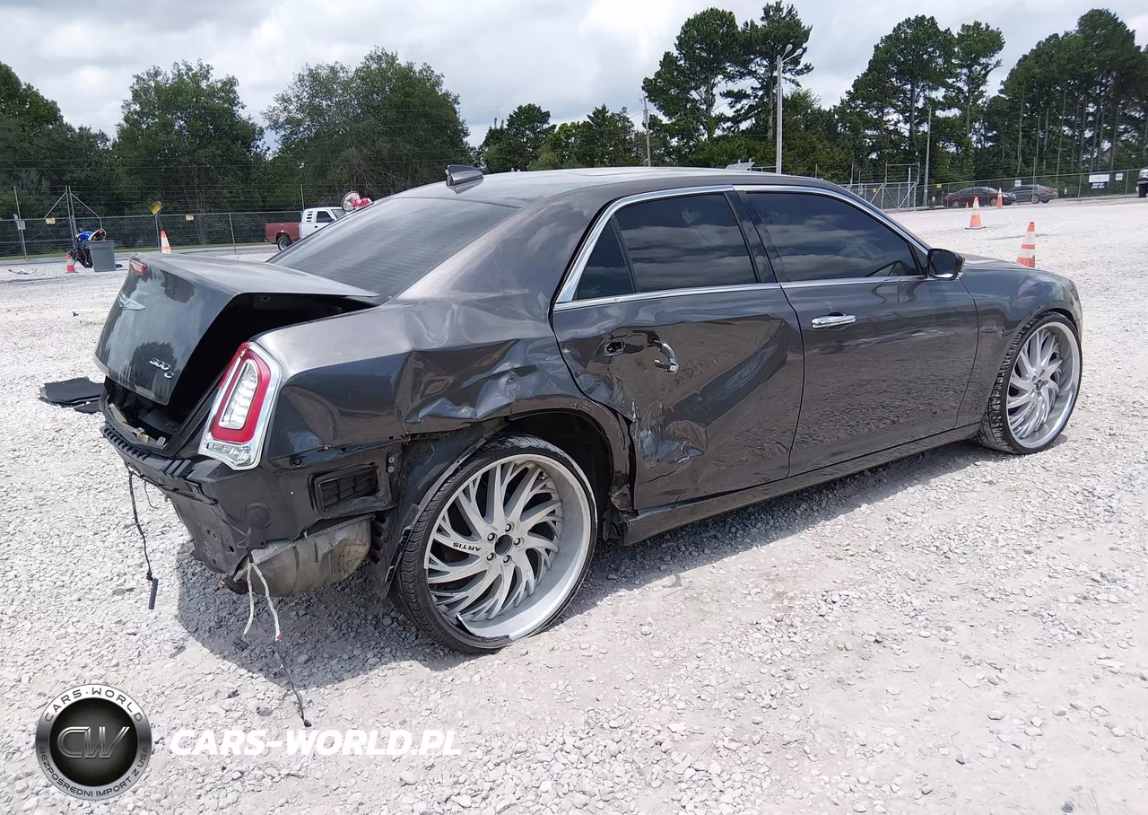 2017 Chrysler 300C VIN:2C3CCAEG5HH540231 - 4
