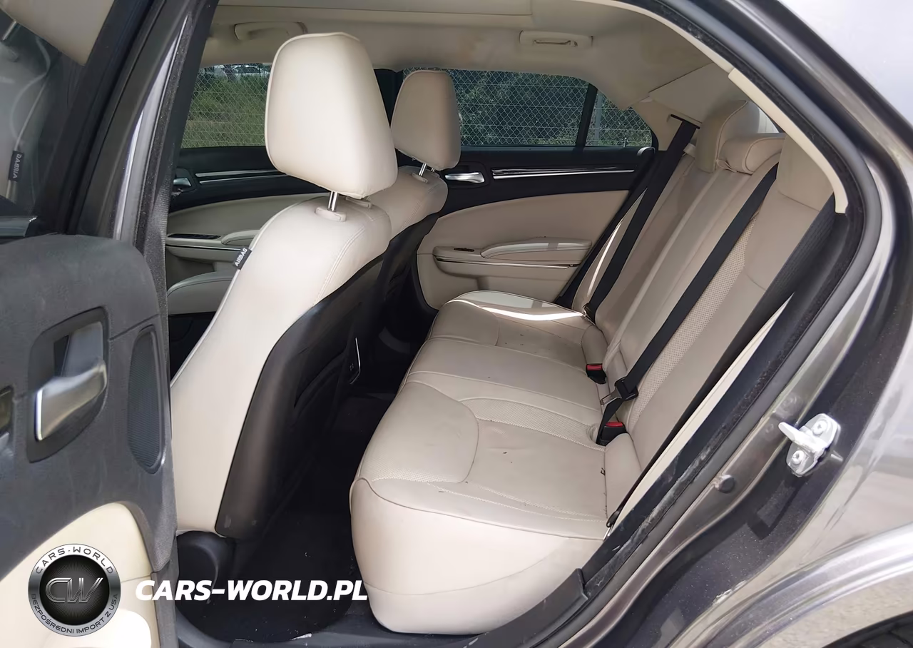 2017 Chrysler 300C VIN:2C3CCAEG5HH540231 - 8
