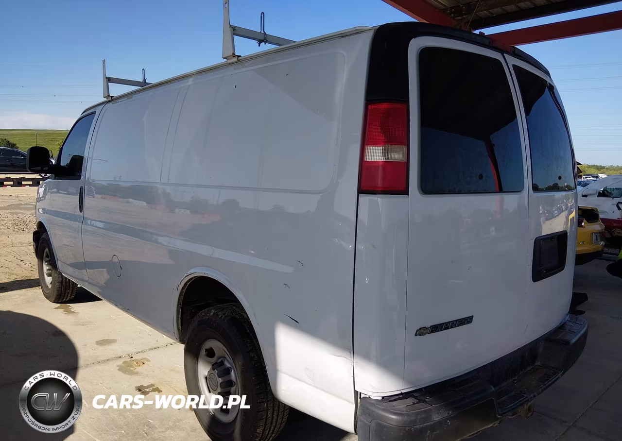 2014 Chevrolet Express 2500 Work Van VIN:1GCWGFCA4E1214200 - 17