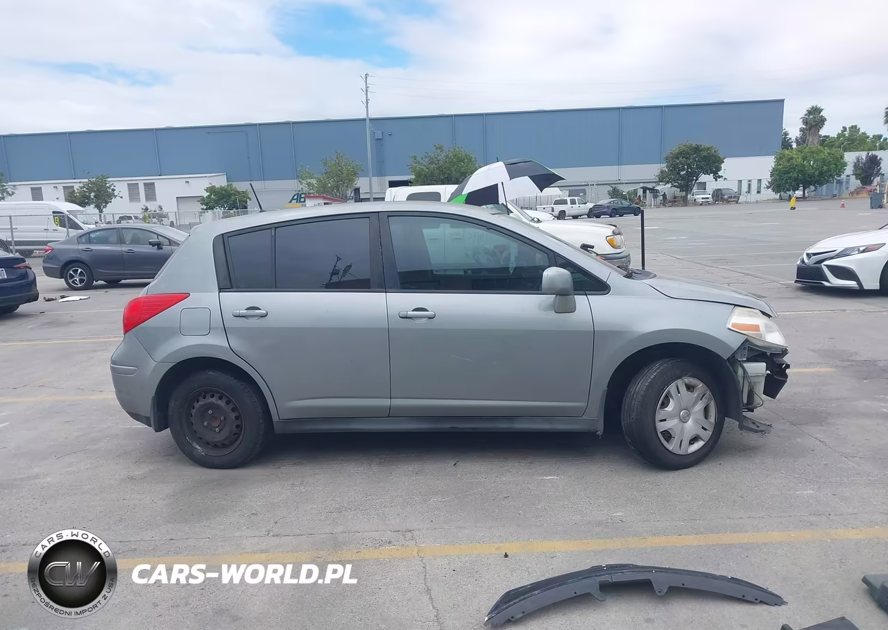 2010 Nissan Versa 1.8S VIN:3N1BC1CPXAL427207 - 13