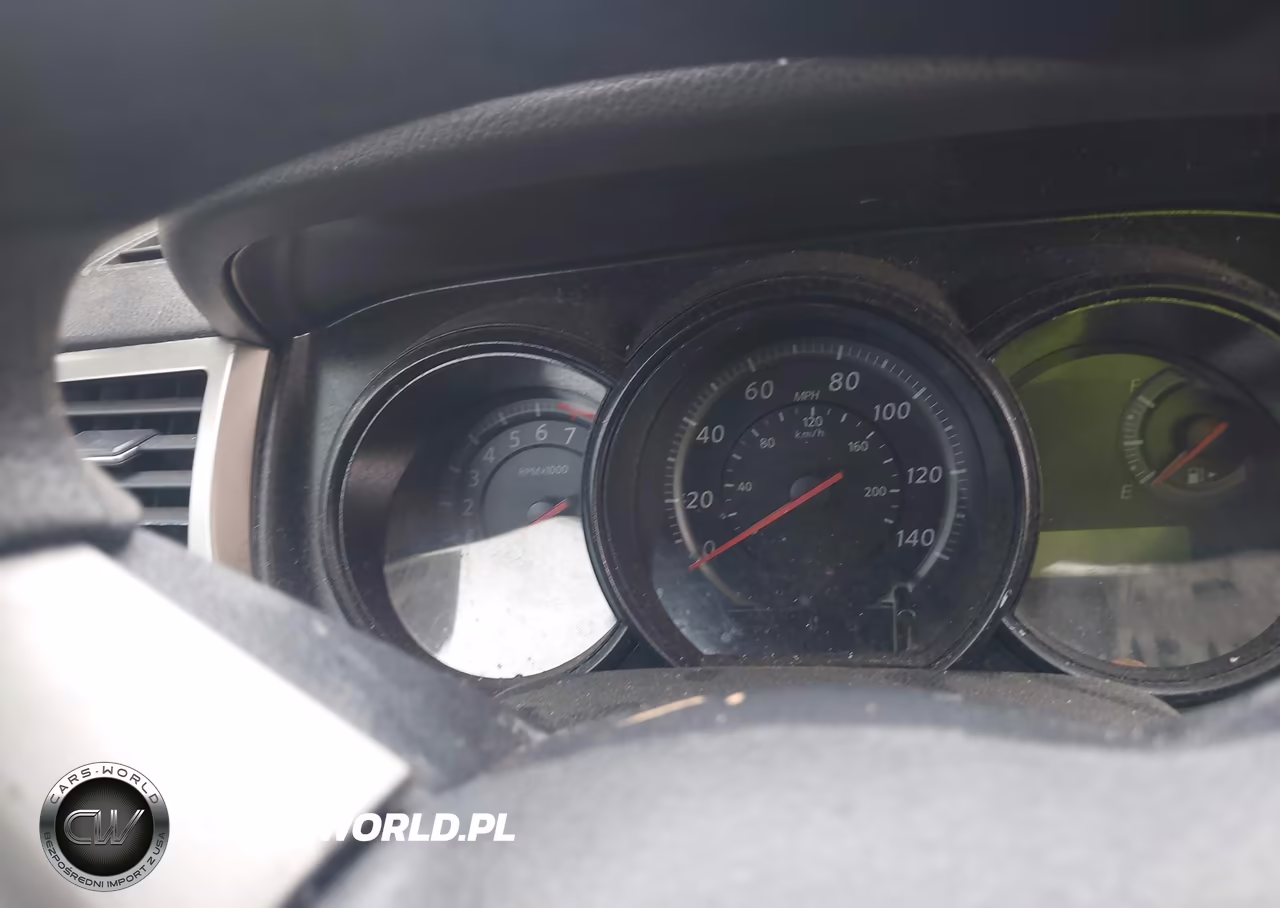 2010 Nissan Versa 1.8S VIN:3N1BC1CPXAL427207 - 15