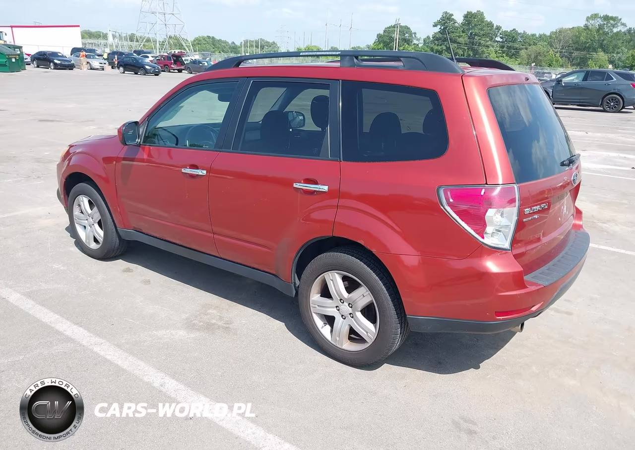 2010 Subaru Forester 2.5X Premium VIN:JF2SH6CC1AH701483 - 3