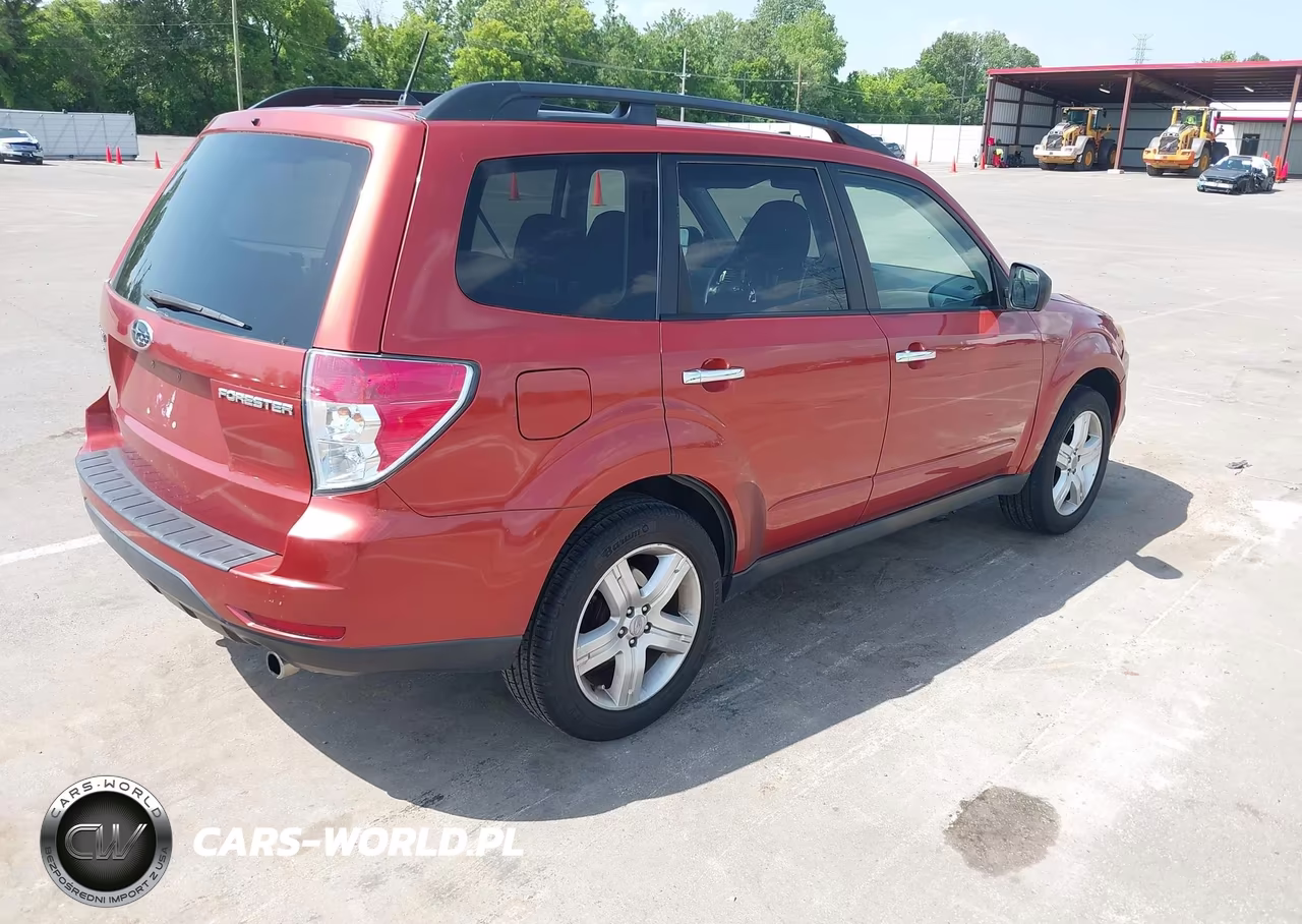 2010 Subaru Forester 2.5X Premium VIN:JF2SH6CC1AH701483 - 4