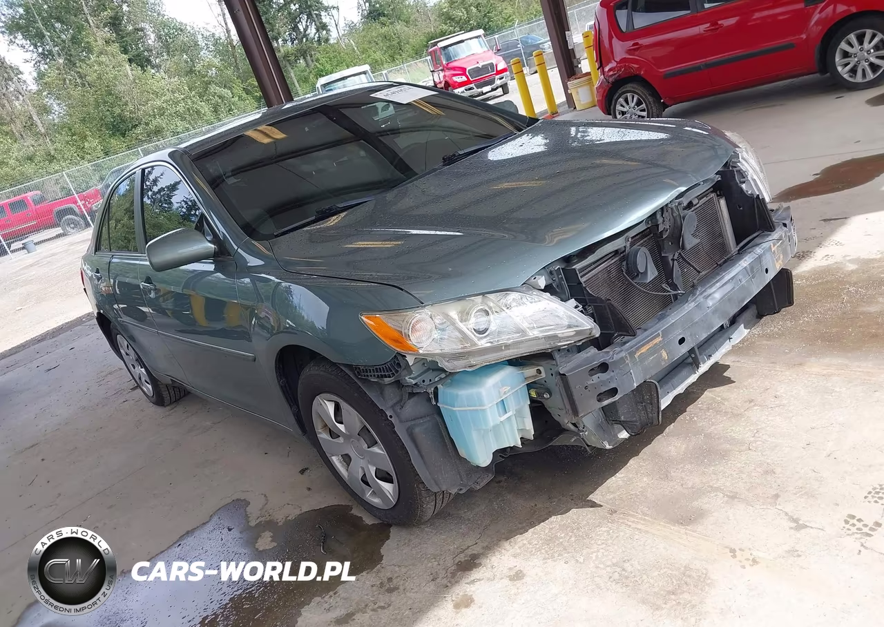 2009 Toyota Camry Le – zdjęcie 1 z 16