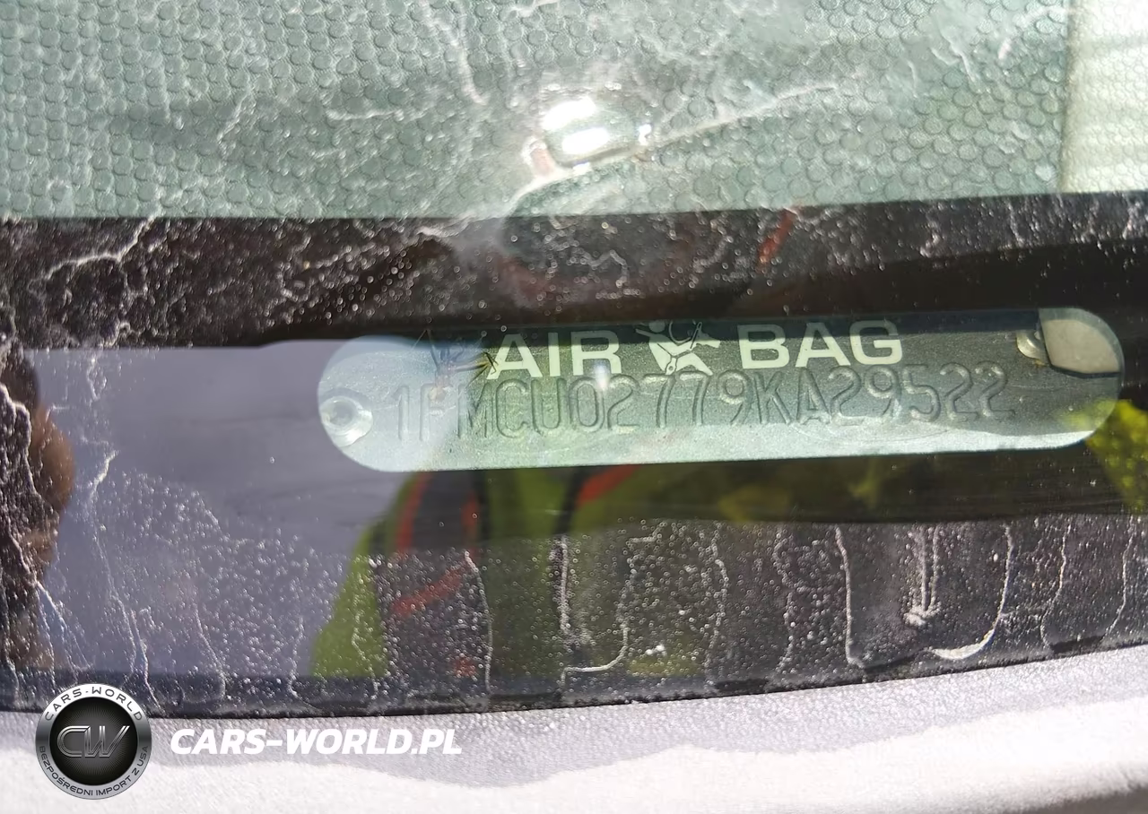 2009 Ford Escape Xls-Xls Manual VIN:1FMCU02779KA29522 - 9