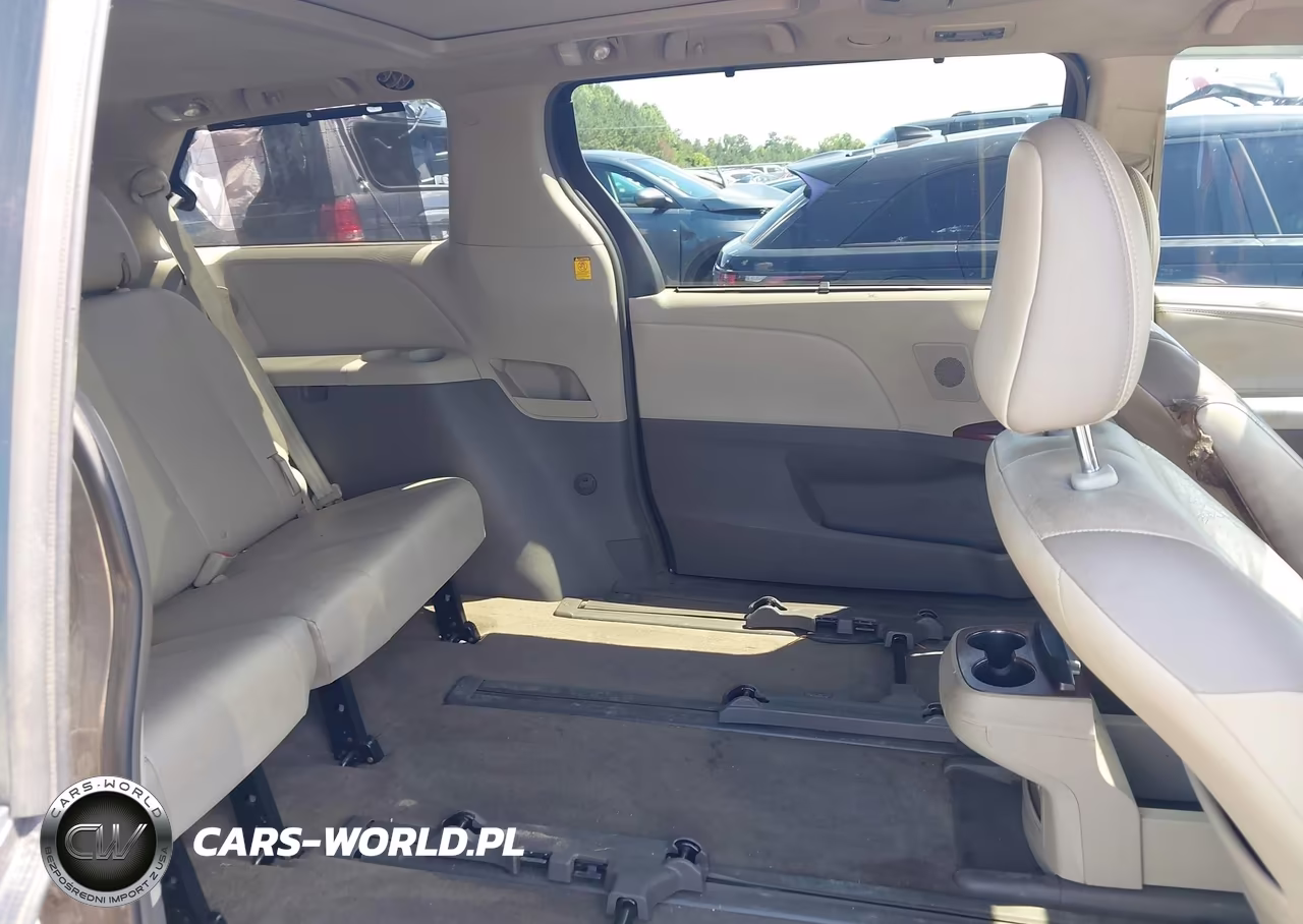 2011 Toyota Sienna Limited VIN:5TDDK3DCXBS027255 - 8