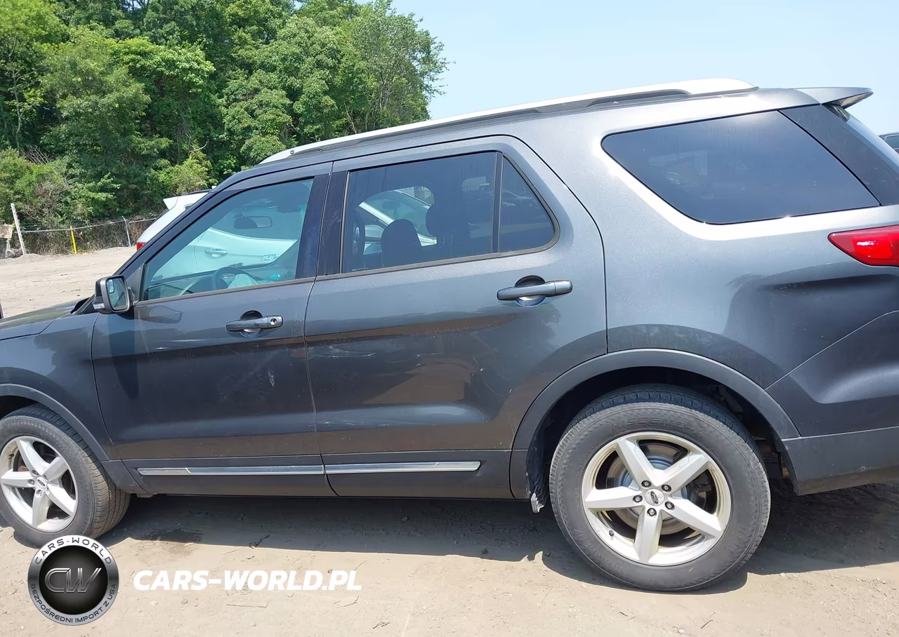 2017 Ford Explorer Xlt VIN:1FM5K8D87HGA91314 - 14