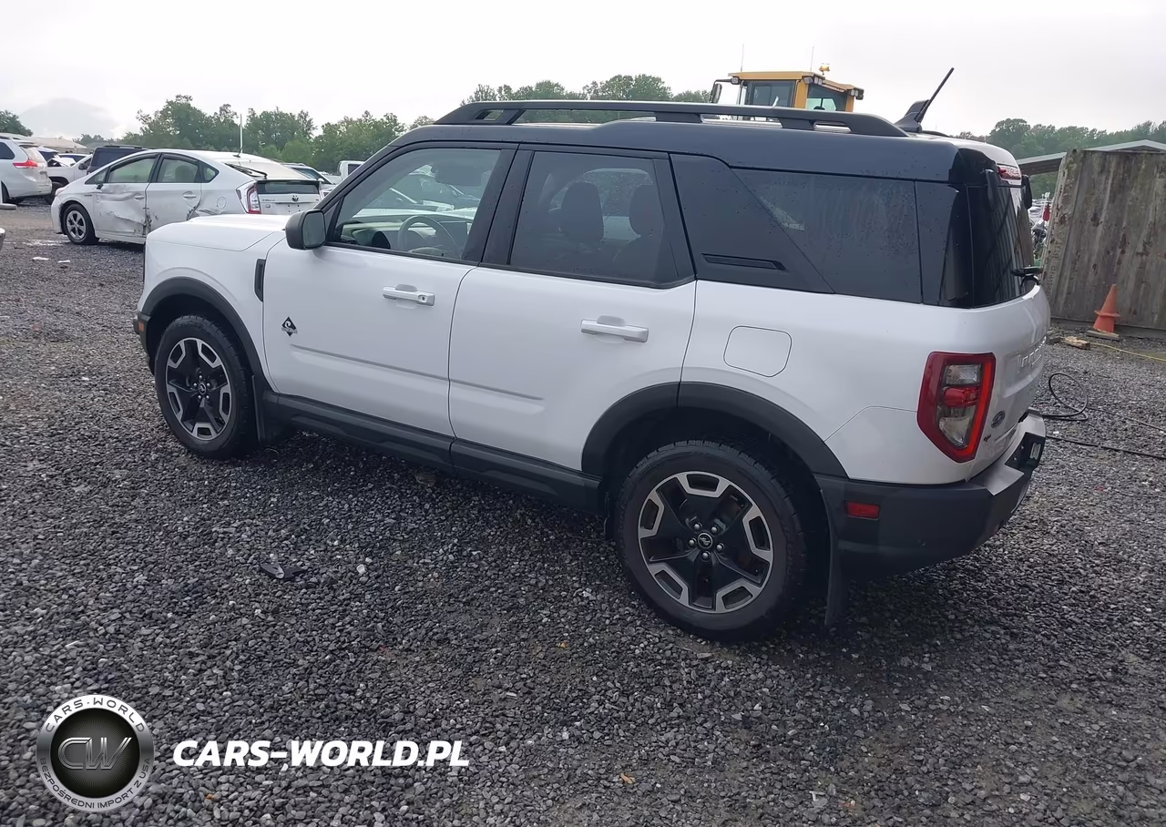 2022 Ford Bronco Sport Outer Banks VIN:3FMCR9C65NRD14253 - 3