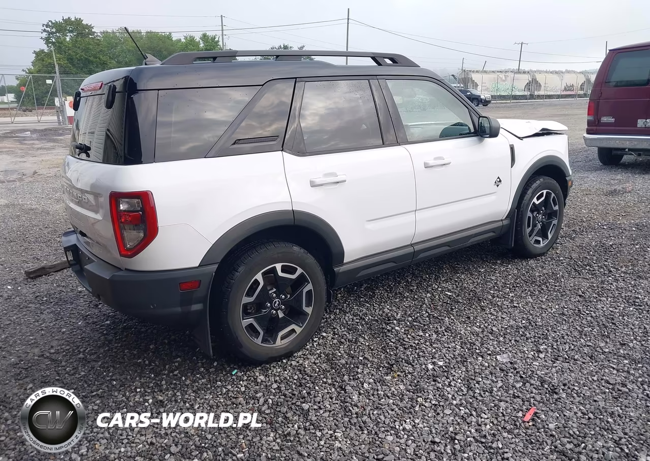 2022 Ford Bronco Sport Outer Banks VIN:3FMCR9C65NRD14253 - 4