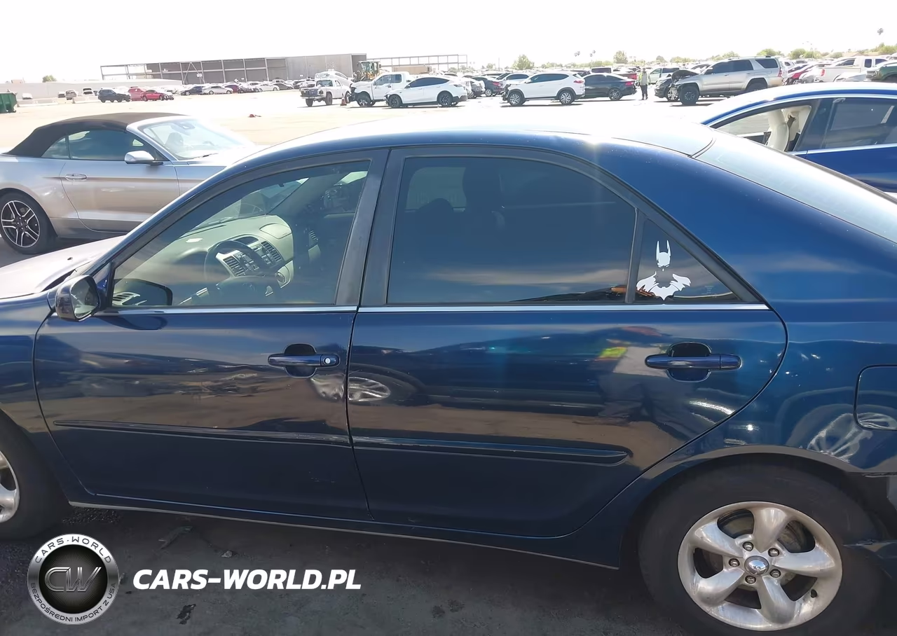2002 Toyota Camry Le VIN:JTDBE32K220123652 - 14