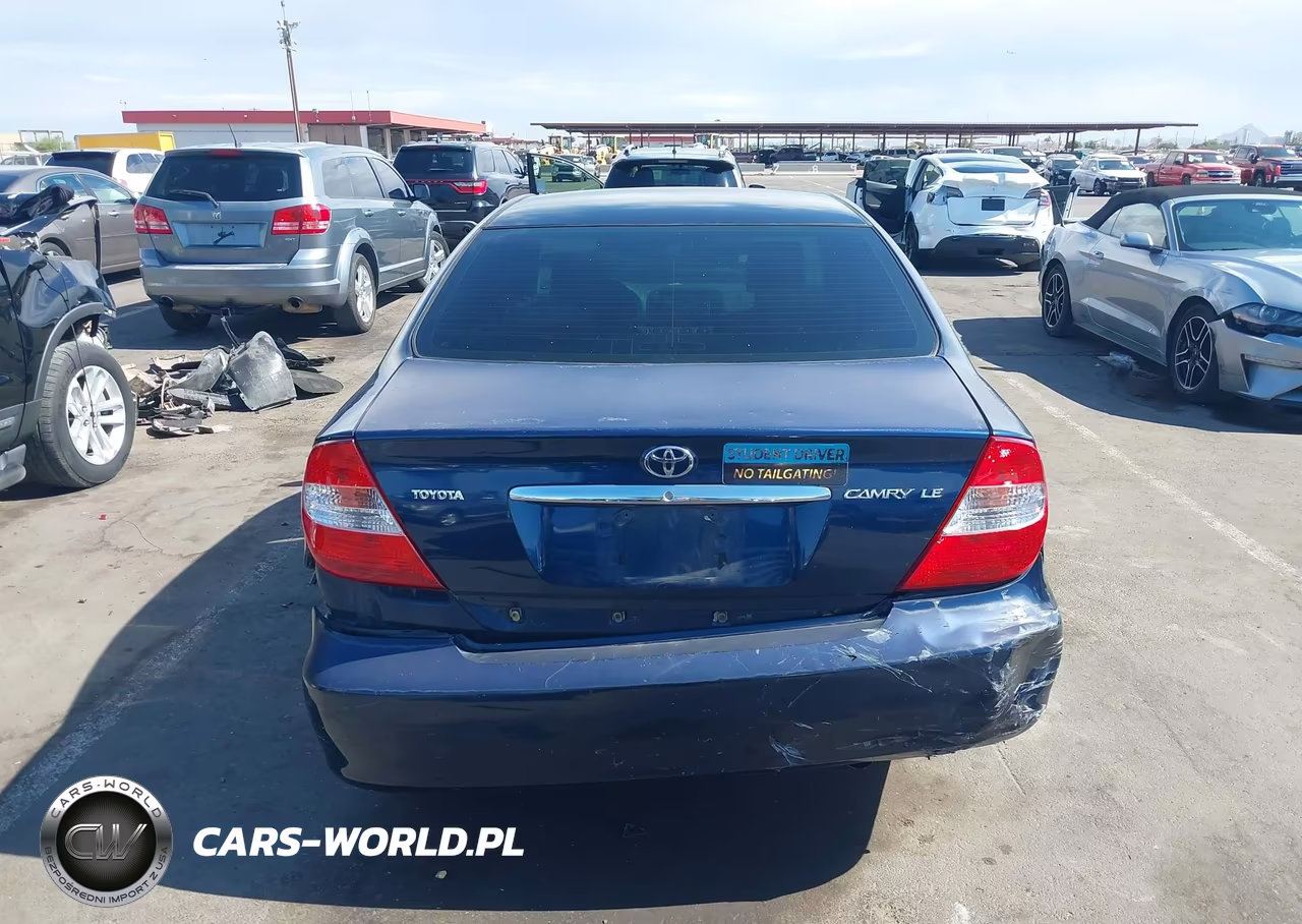 2002 Toyota Camry Le VIN:JTDBE32K220123652 - 16