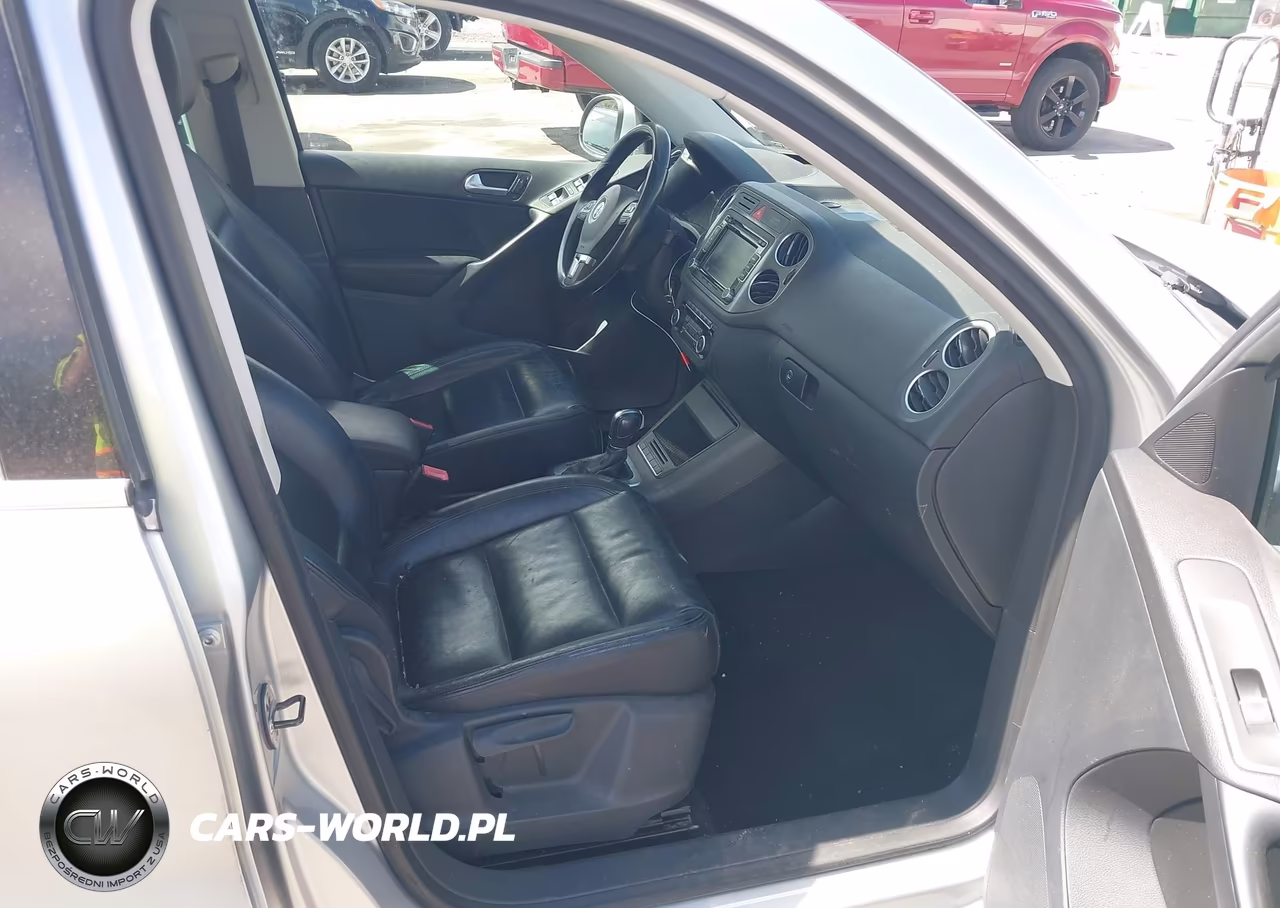 VOLKSWAGEN TIGUAN S VIN:WVGBV7AX1BW546543 - 5