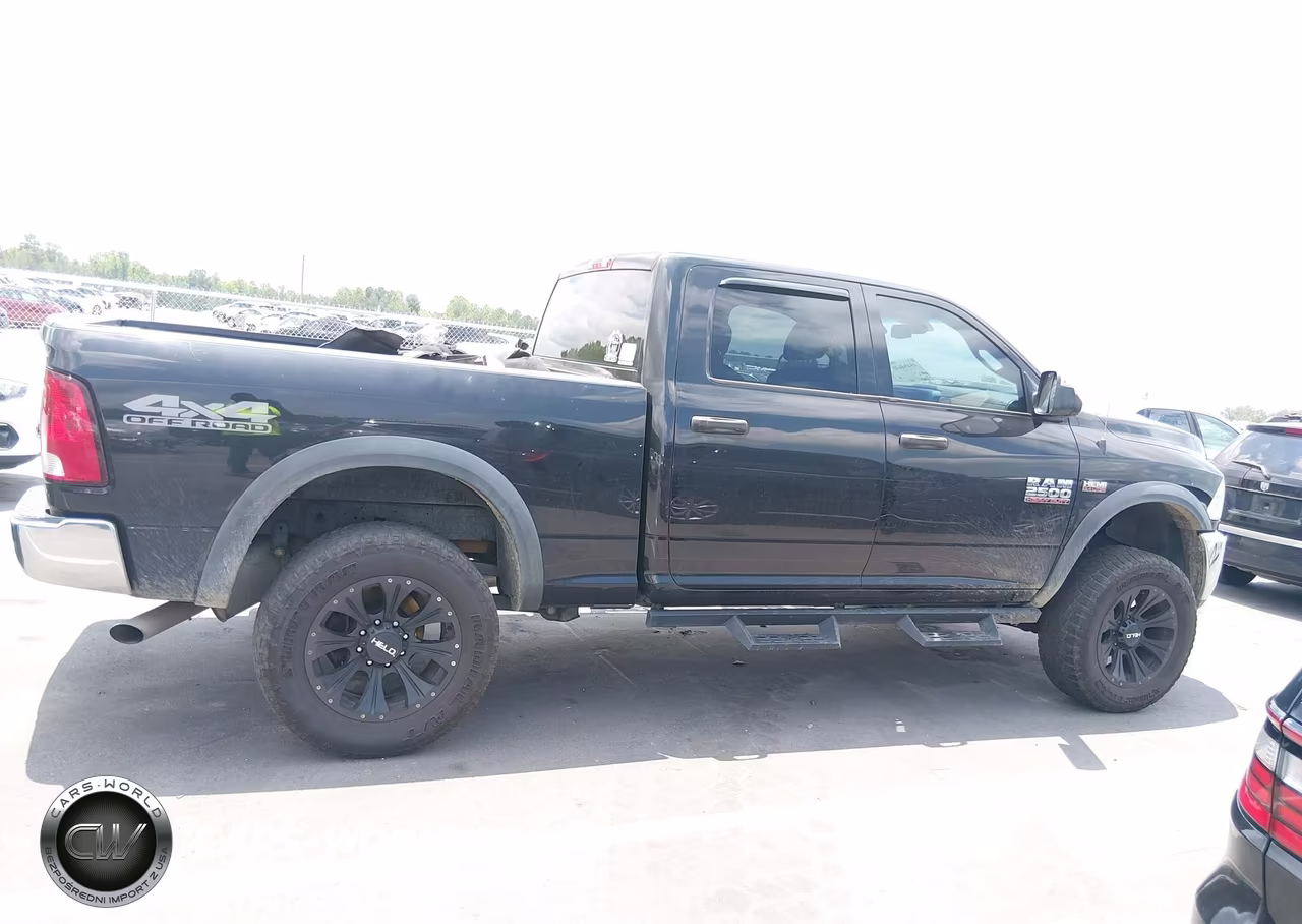 2017 Ram 2500 Tradesman 4X4 6'4 Box VIN:3C6UR5CJ2HG532115 - 13