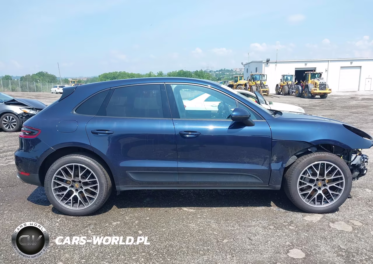 2018 Porsche Macan VIN:WP1AA2A50JLB16949 - 13