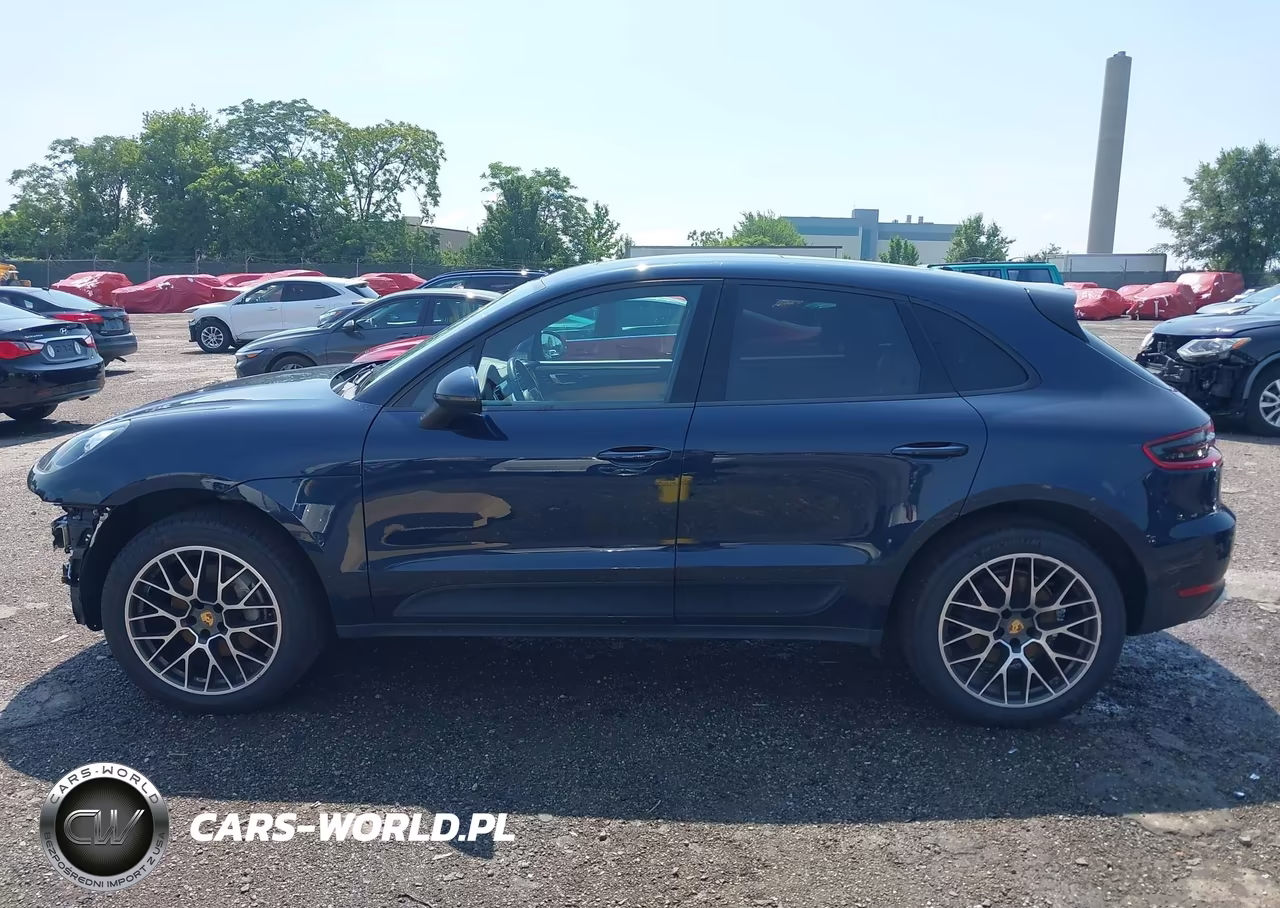 2018 Porsche Macan VIN:WP1AA2A50JLB16949 - 14
