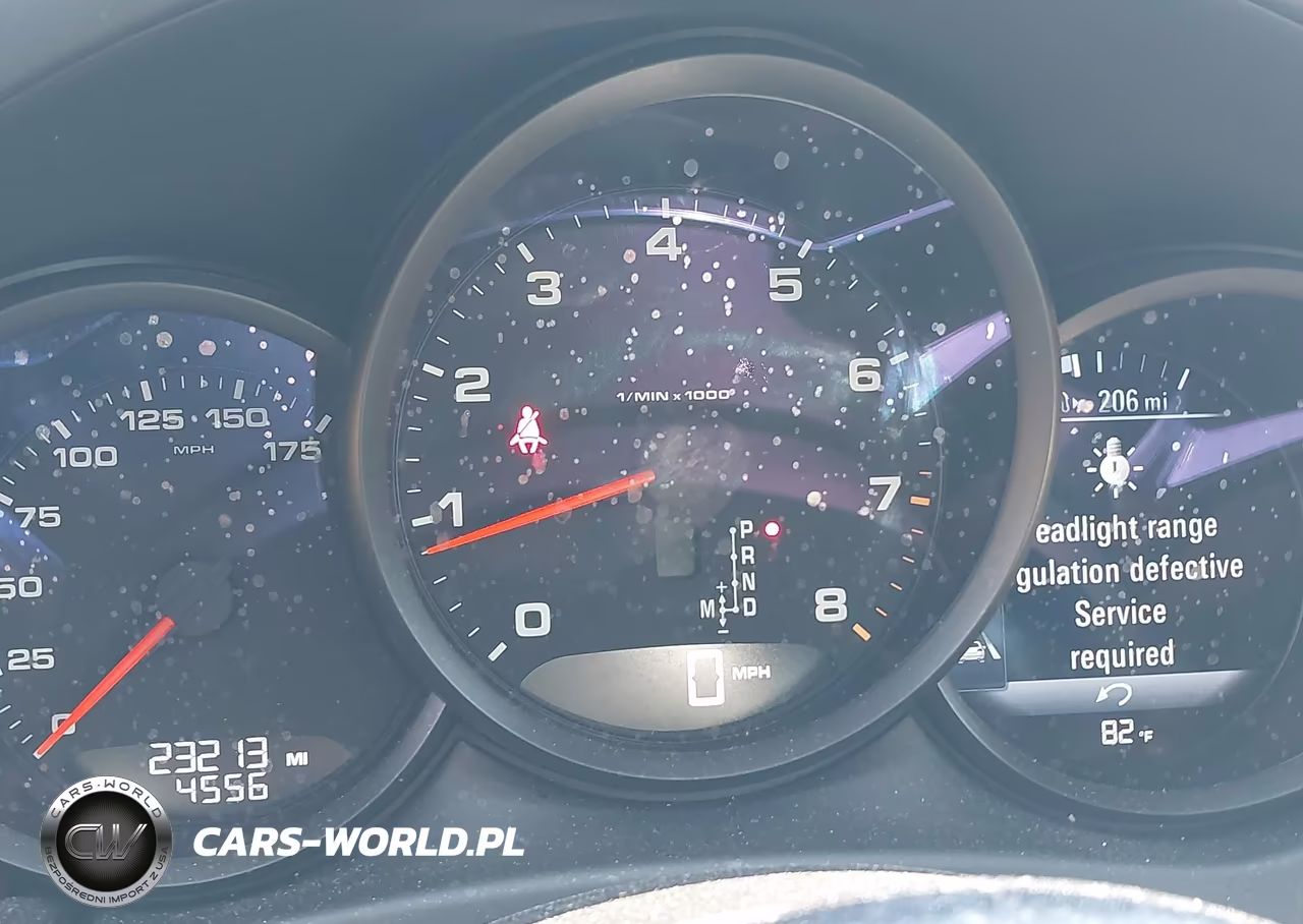 2018 Porsche Macan VIN:WP1AA2A50JLB16949 - 15