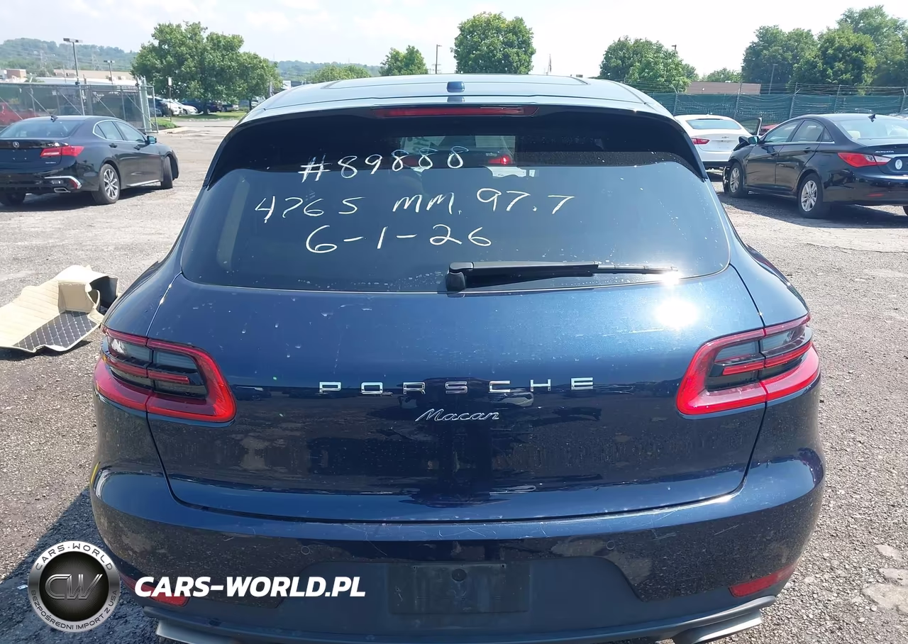2018 Porsche Macan VIN:WP1AA2A50JLB16949 - 16
