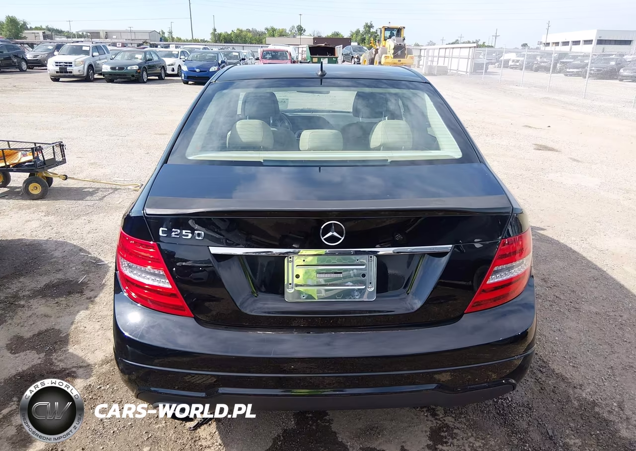 2014 Mercedes-Benz C 250 Sport VIN:WDDGF4HB1EA944424 - 16