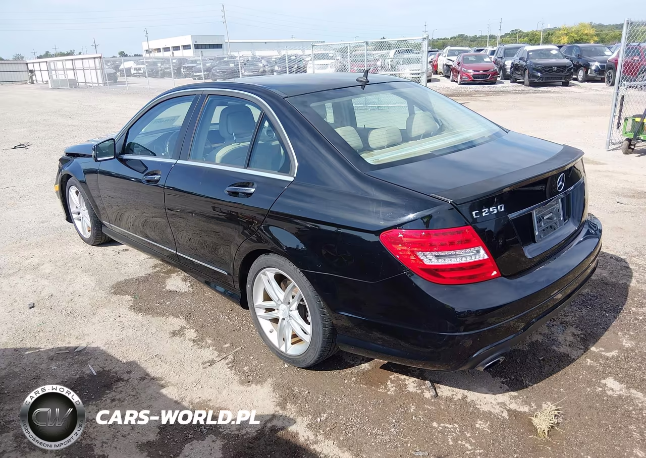 2014 Mercedes-Benz C 250 Sport VIN:WDDGF4HB1EA944424 - 3