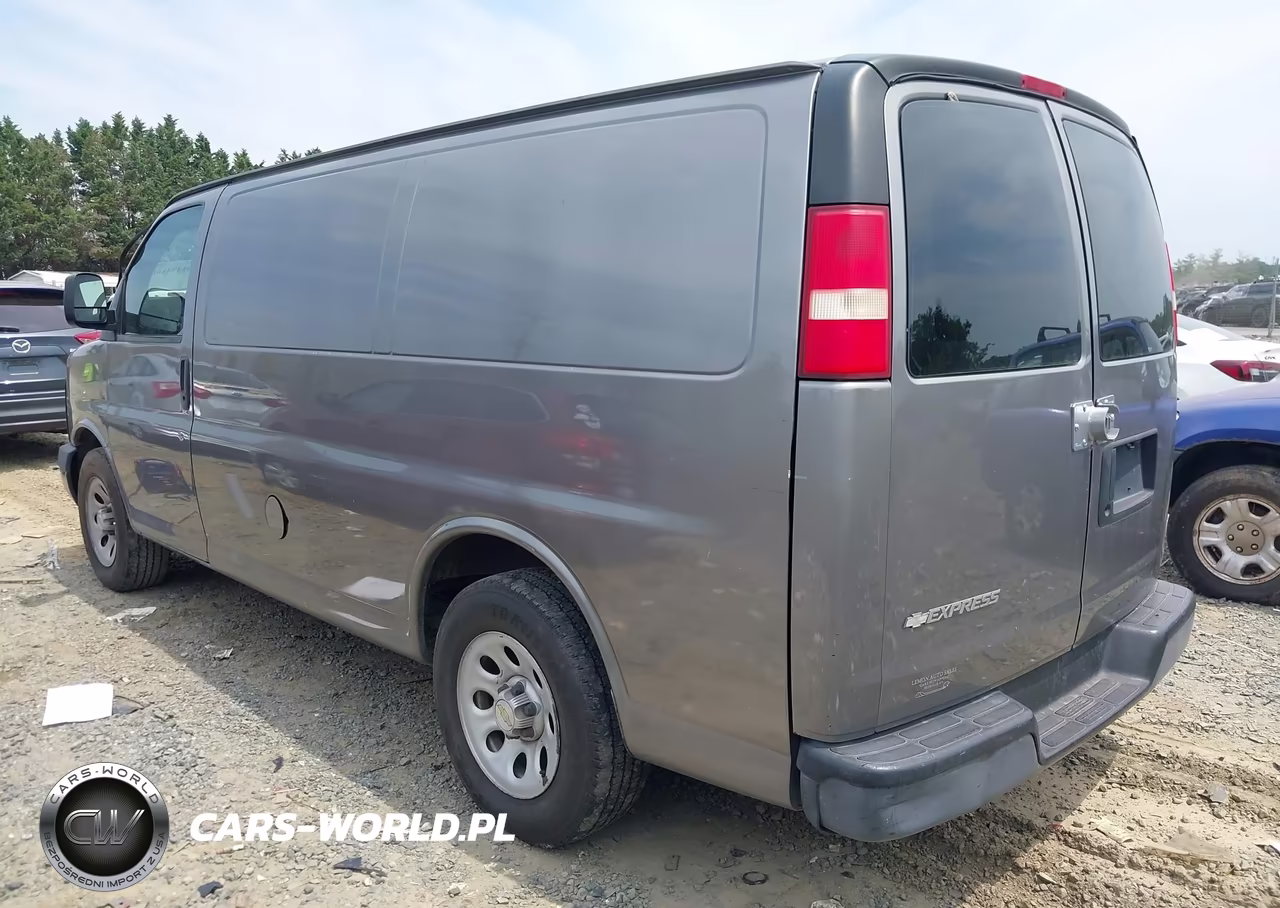 2009 Chevrolet Express Work Van VIN:1GCFG15X491148760 - 3