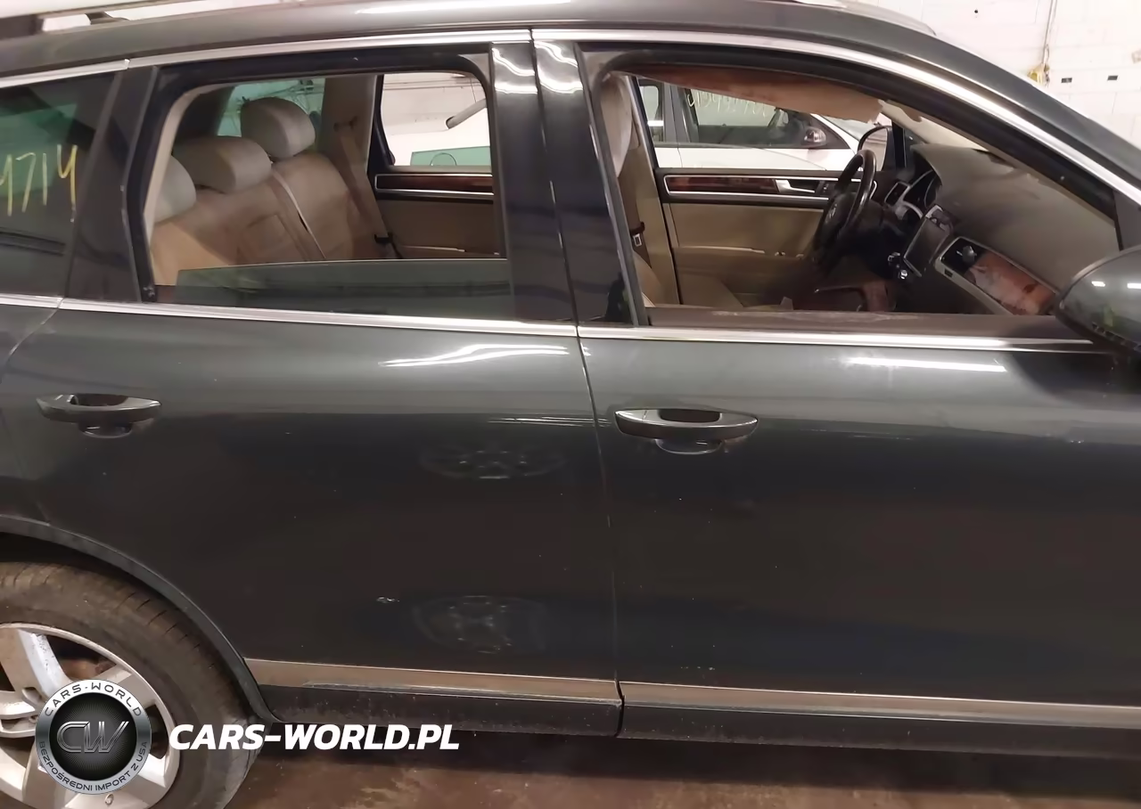 2011 Volkswagen Touareg Tdi Lux VIN:WVGFK9BPXBD006740 - 13