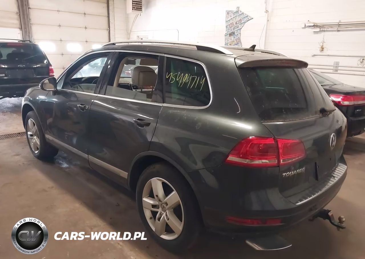 2011 Volkswagen Touareg Tdi Lux VIN:WVGFK9BPXBD006740 - 3