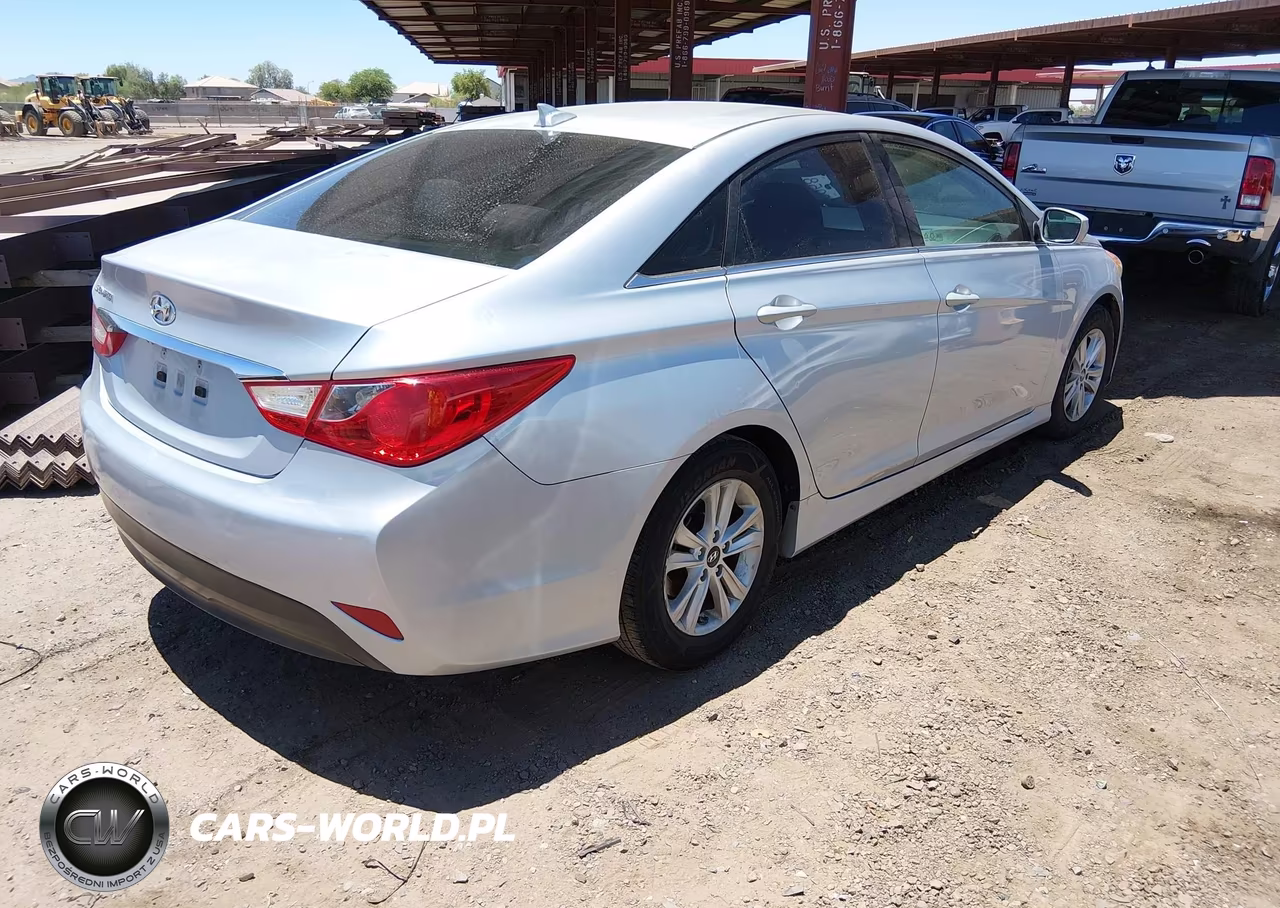 2014 Hyundai Sonata Gls VIN:5NPEB4AC4EH851776 - 4