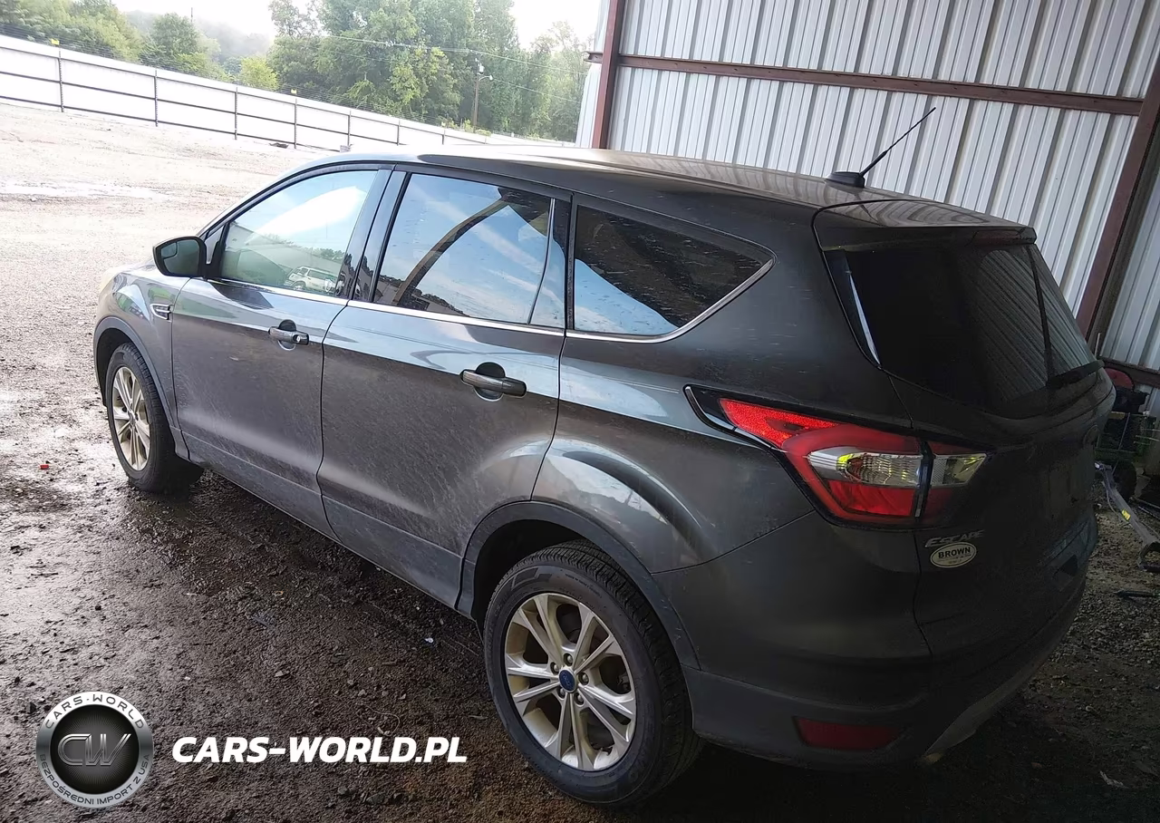 2017 Ford Escape Se VIN:1FMCU0GD8HUC72564 - 3