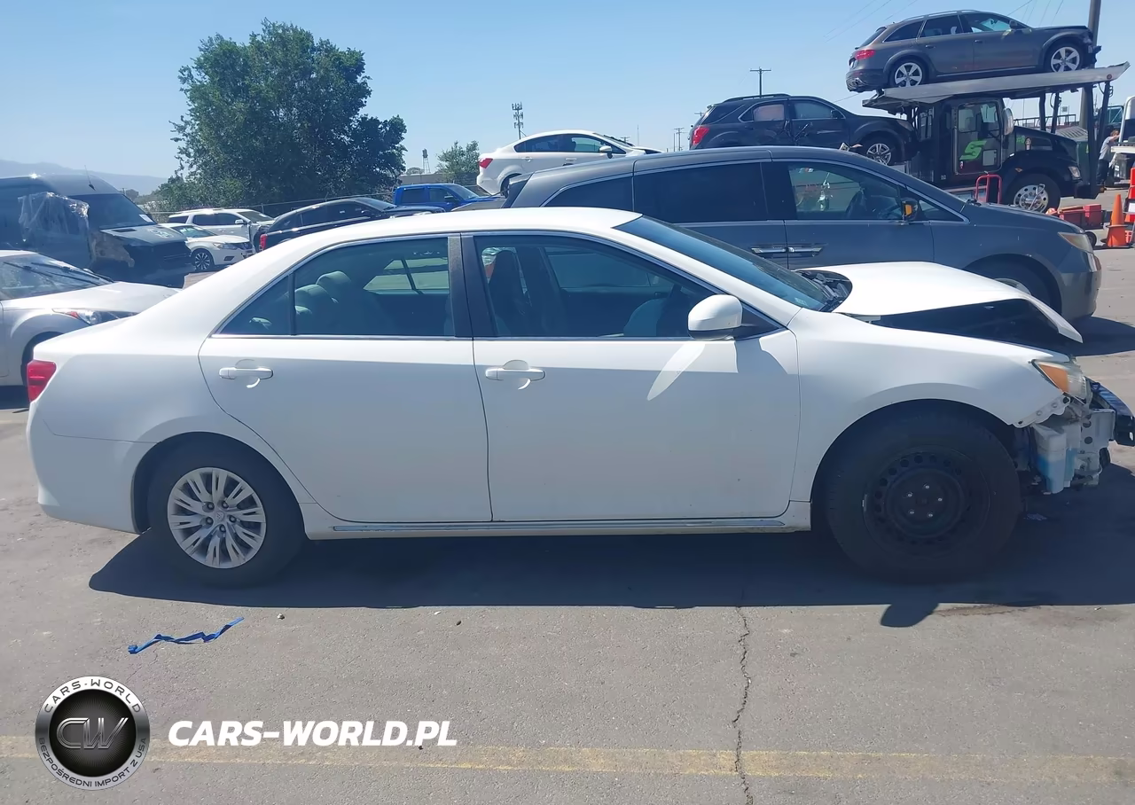 2014 Toyota Camry Le VIN:4T4BF1FK4ER371511 - 13