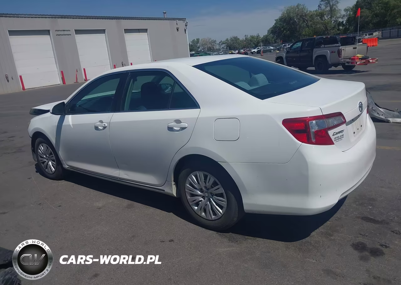 2014 Toyota Camry Le VIN:4T4BF1FK4ER371511 - 14