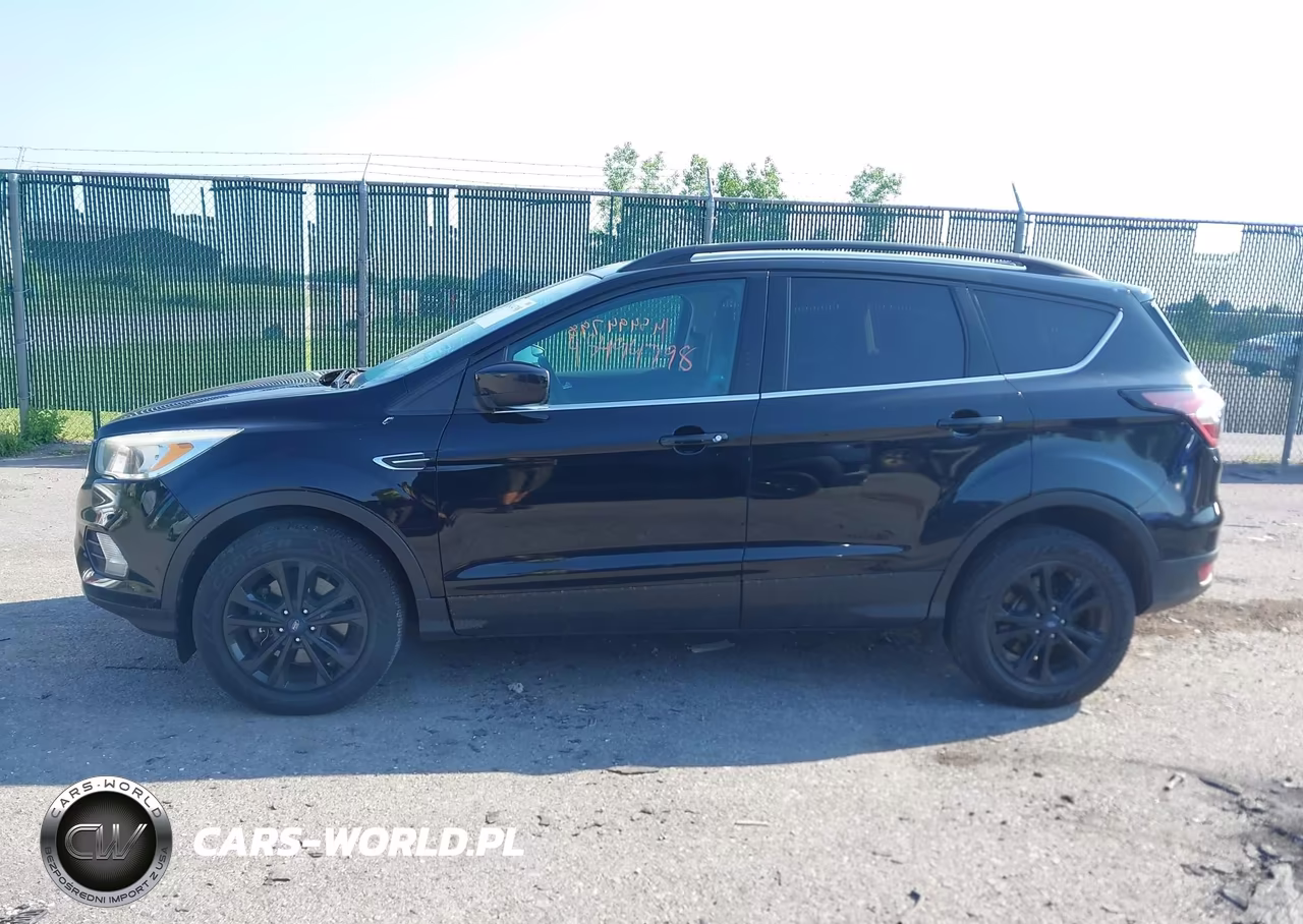 2018 Ford Escape Se VIN:1FMCU9GD3JUA00143 - 14