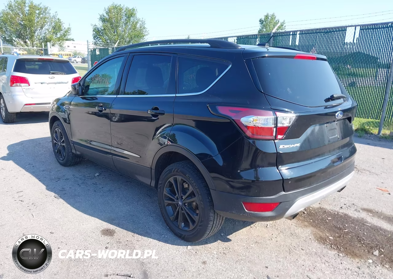 2018 Ford Escape Se VIN:1FMCU9GD3JUA00143 - 3